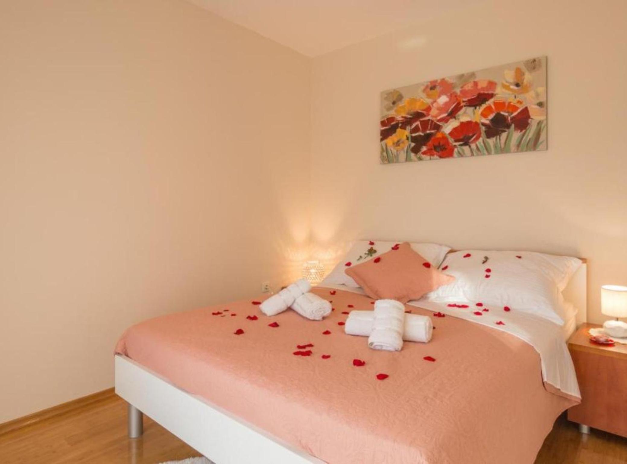 Holiday House BALEN with Swimming Pool