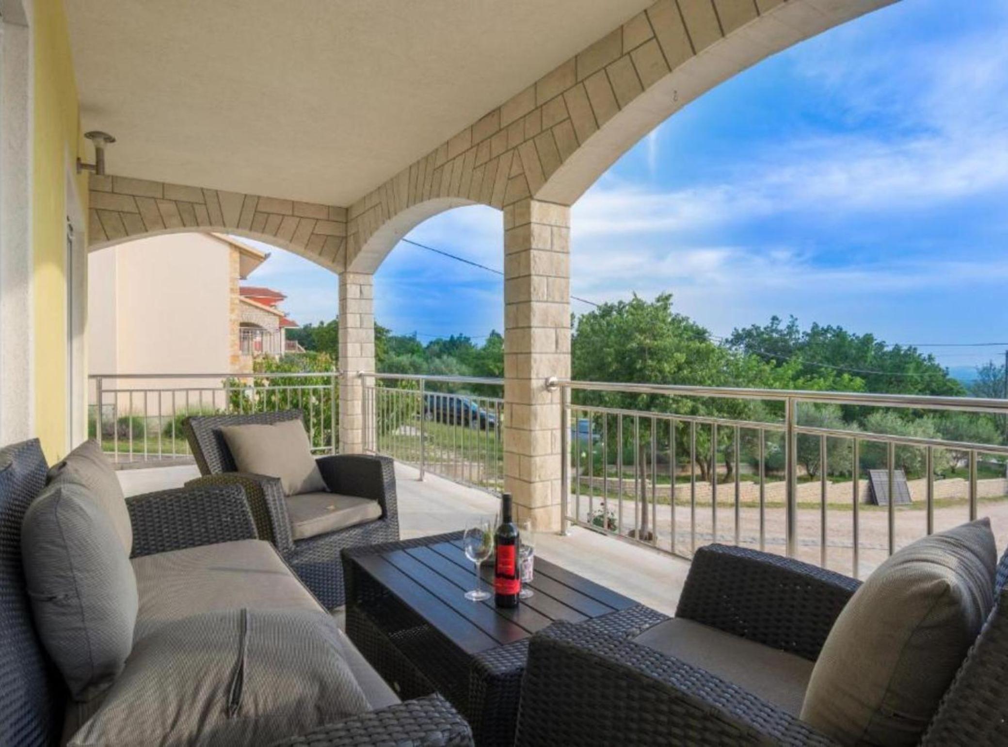 Holiday House BALEN with Swimming Pool
