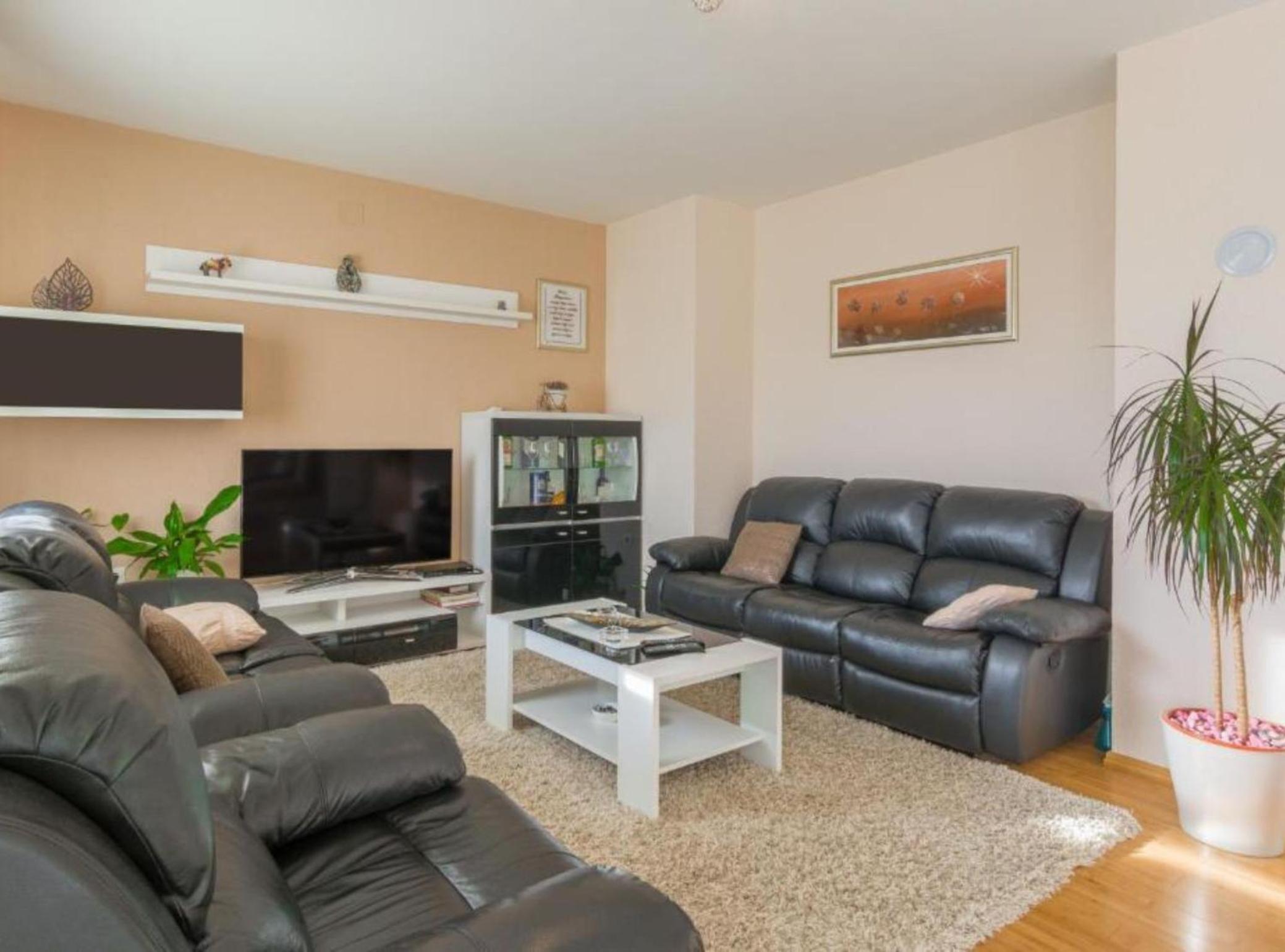 Holiday House BALEN with Swimming Pool