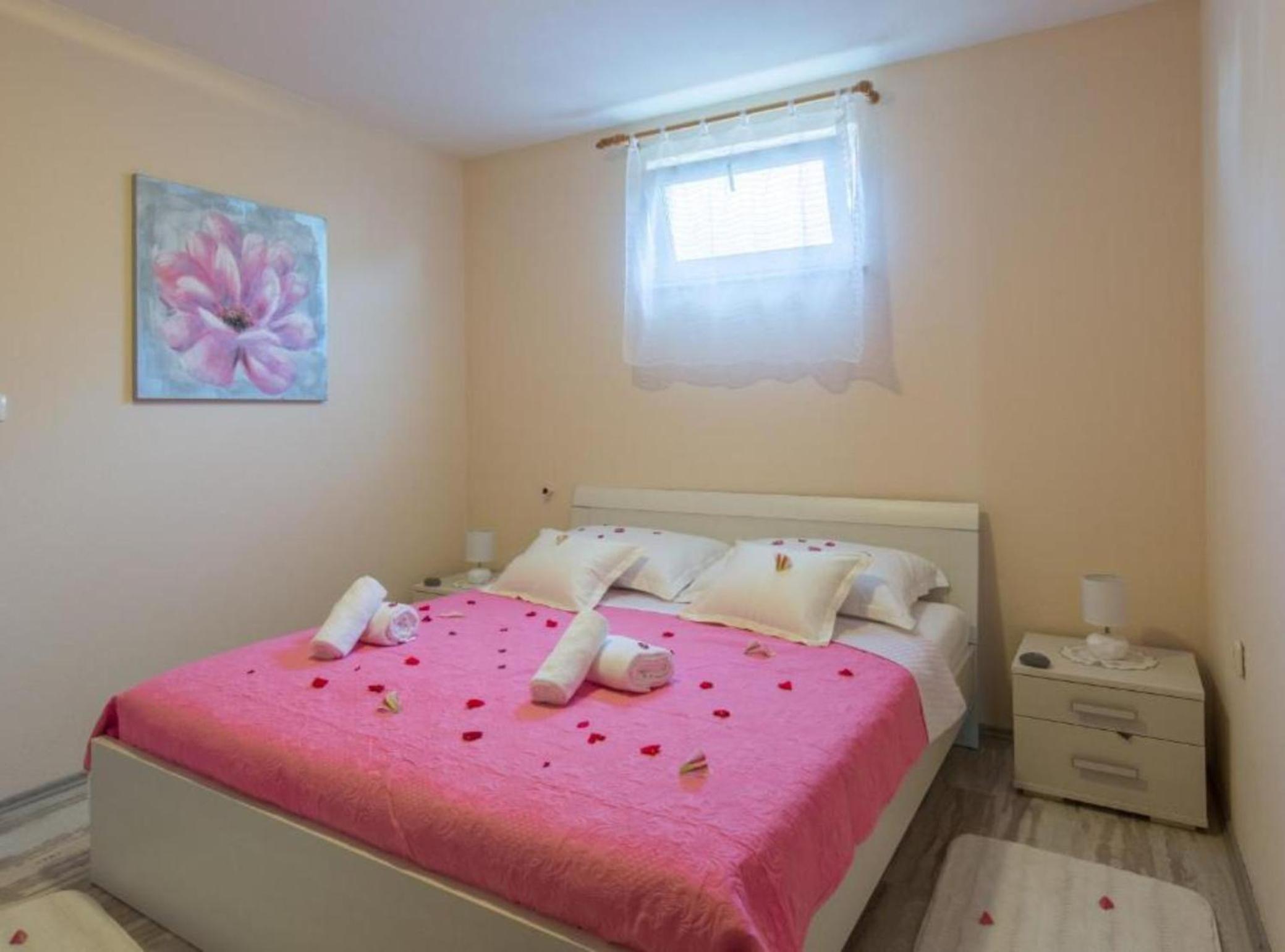 Holiday House BALEN with Swimming Pool