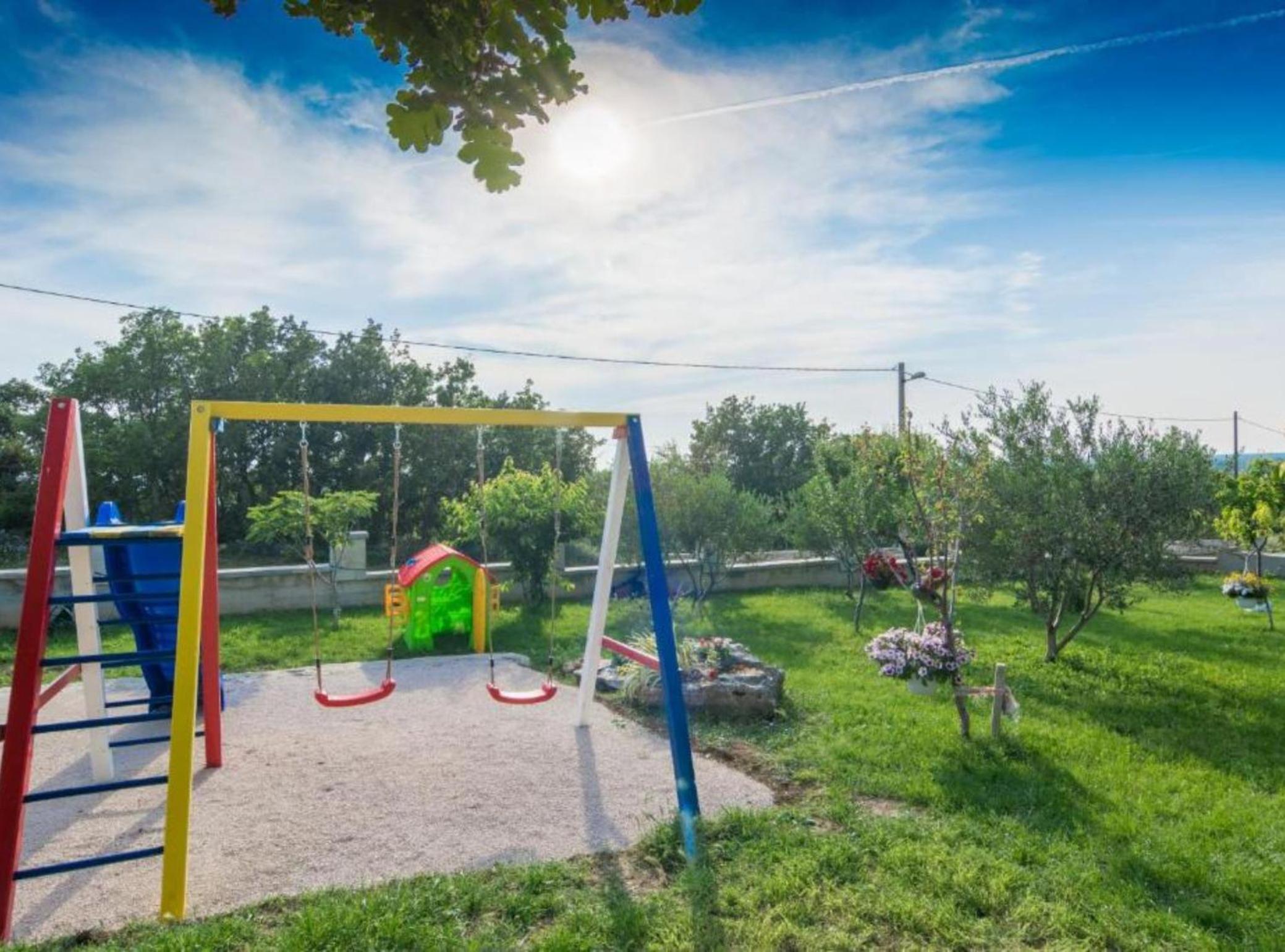Holiday House BALEN with Swimming Pool