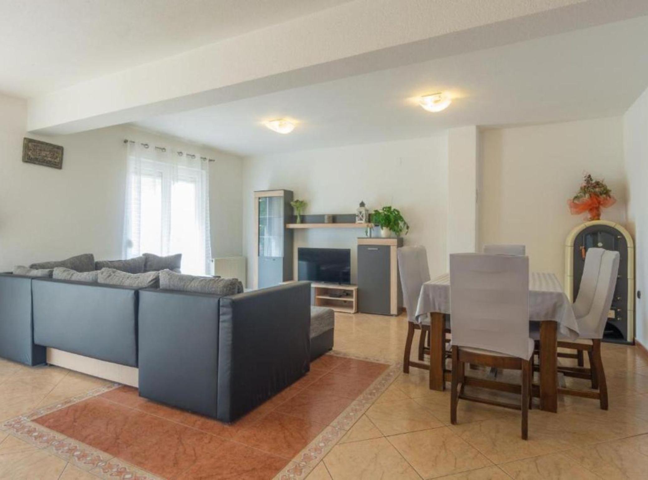 Holiday House BALEN with Swimming Pool