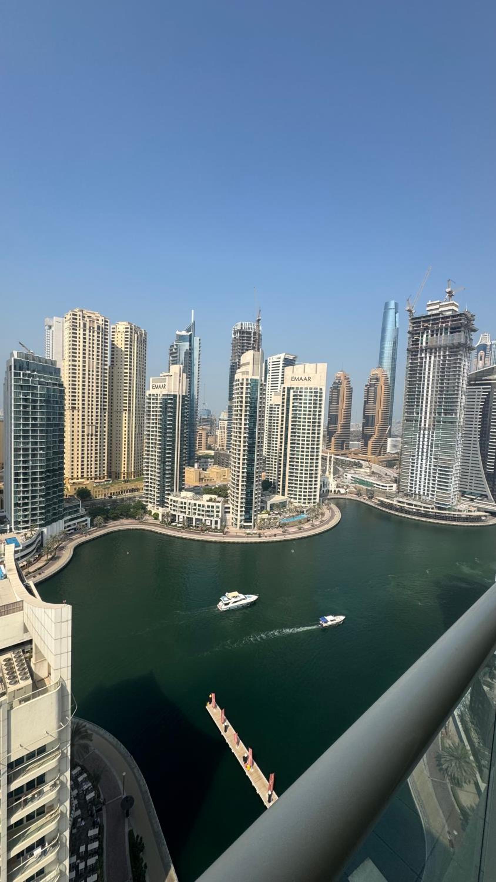 Stunning 2bd marina views prime location high floor