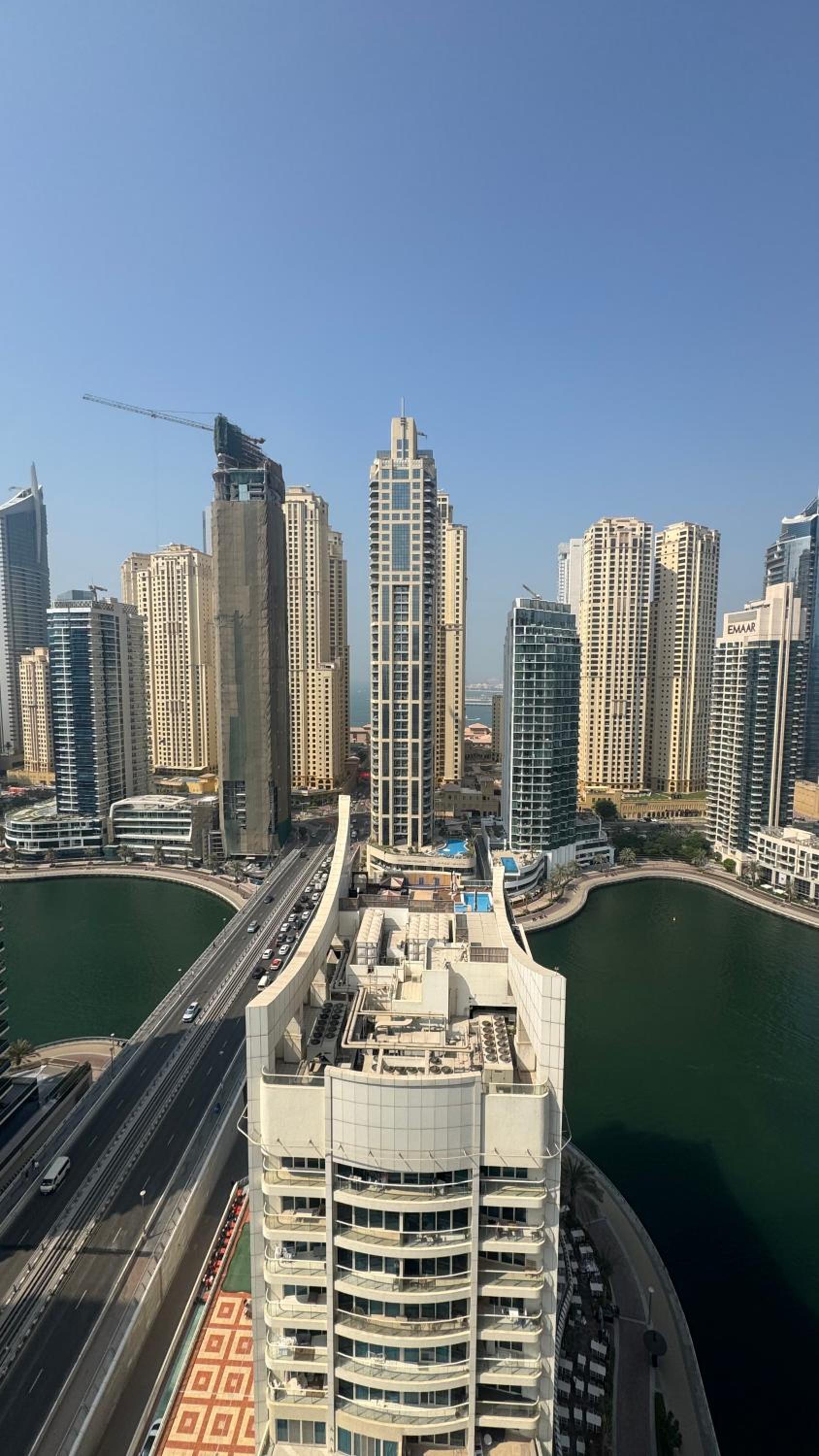 Stunning 2bd marina views prime location high floor