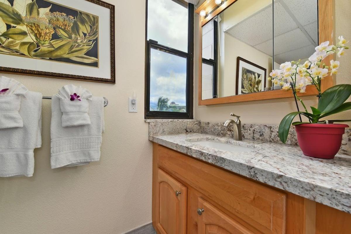 Maui Kai 601 · MK 601 Remodeled Oceanfront Condo w AC Pool