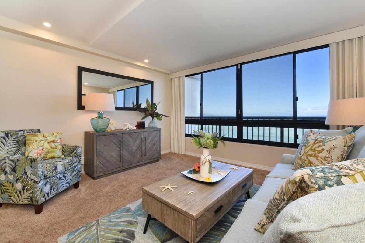 Maui Kai 206 · MK 206 Updated OceanFront Studio w Pool AC Views