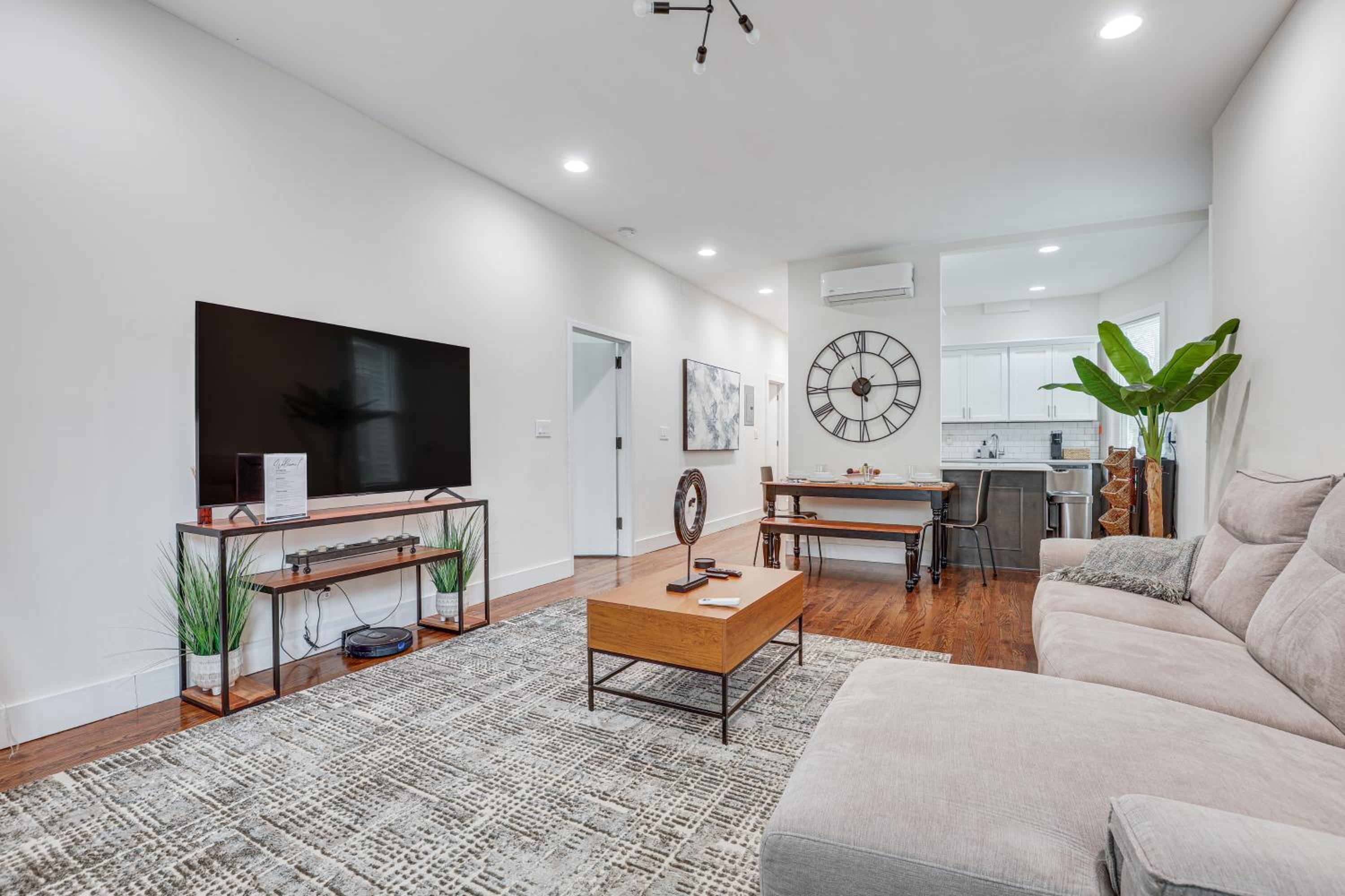 1 Mi to Metro-North! Commuters Apartment Near NYC