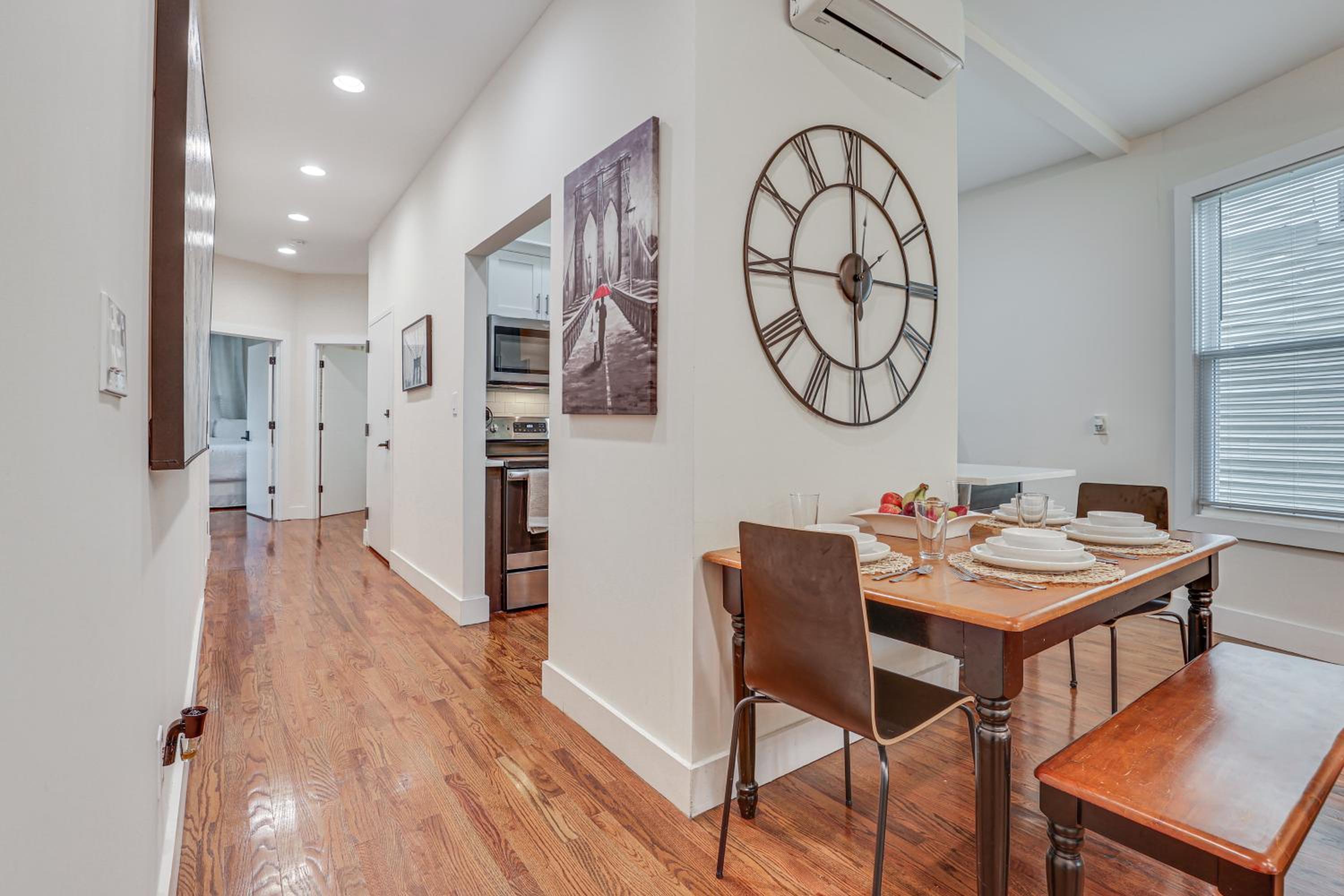 1 Mi to Metro-North! Commuters Apartment Near NYC