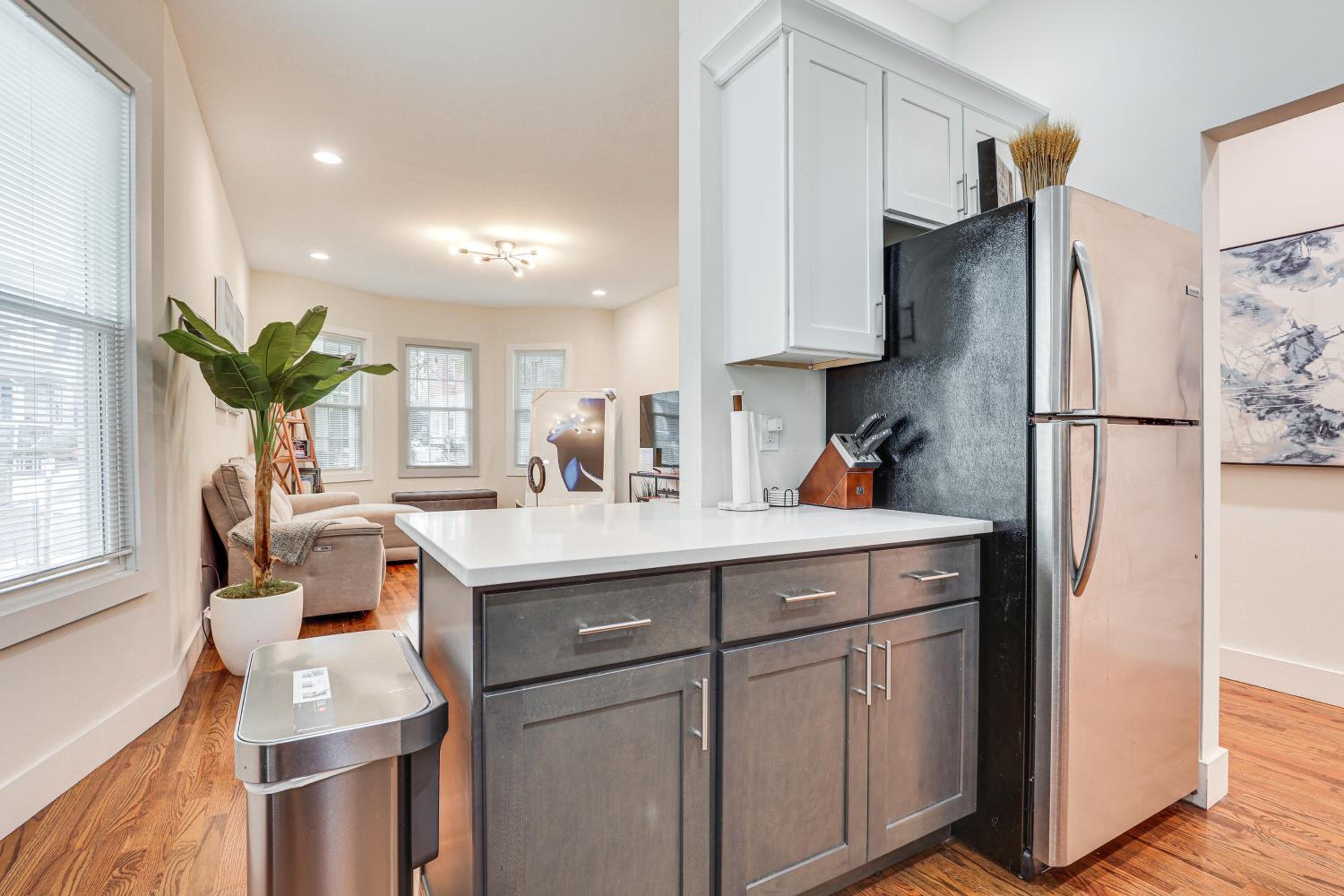 1 Mi to Metro-North! Commuters Apartment Near NYC