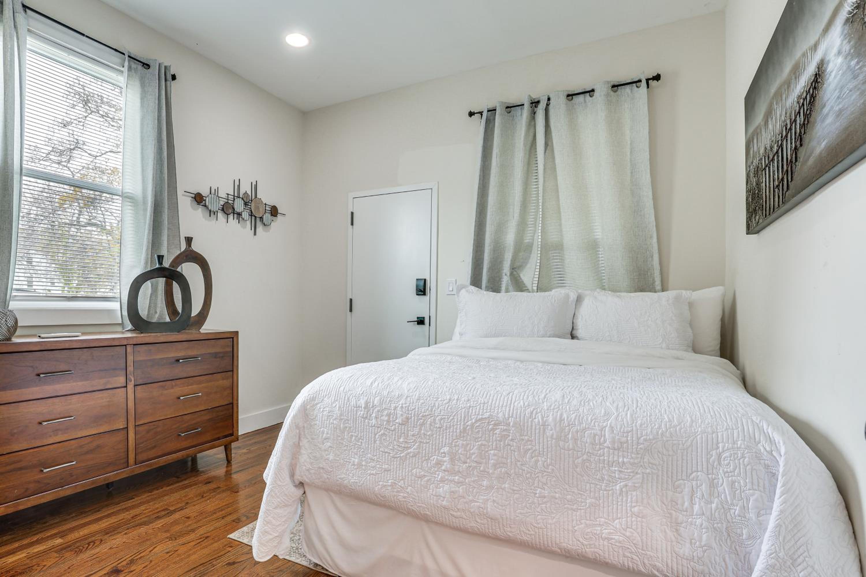 1 Mi to Metro-North! Commuters Apartment Near NYC