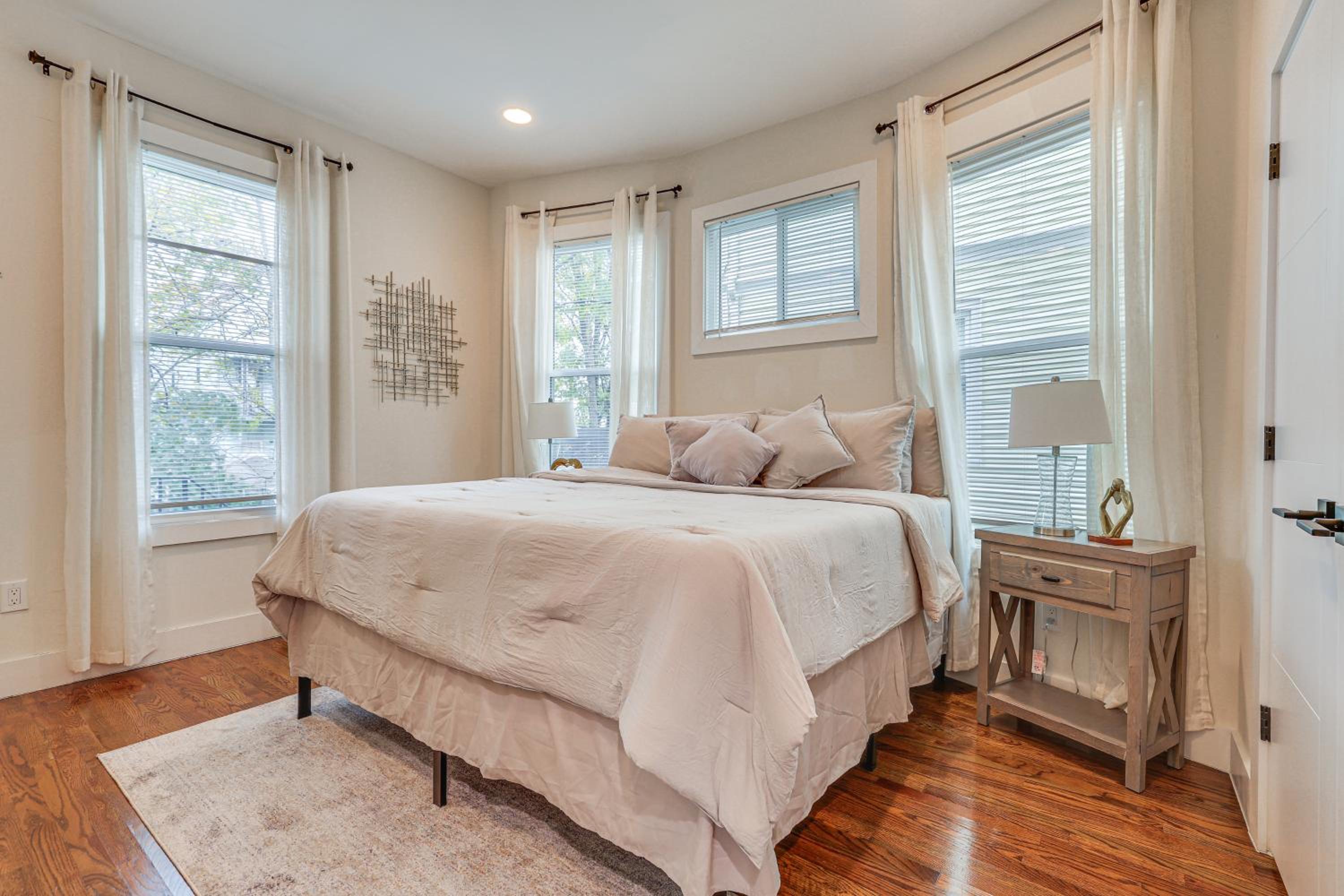 1 Mi to Metro-North! Commuters Apartment Near NYC