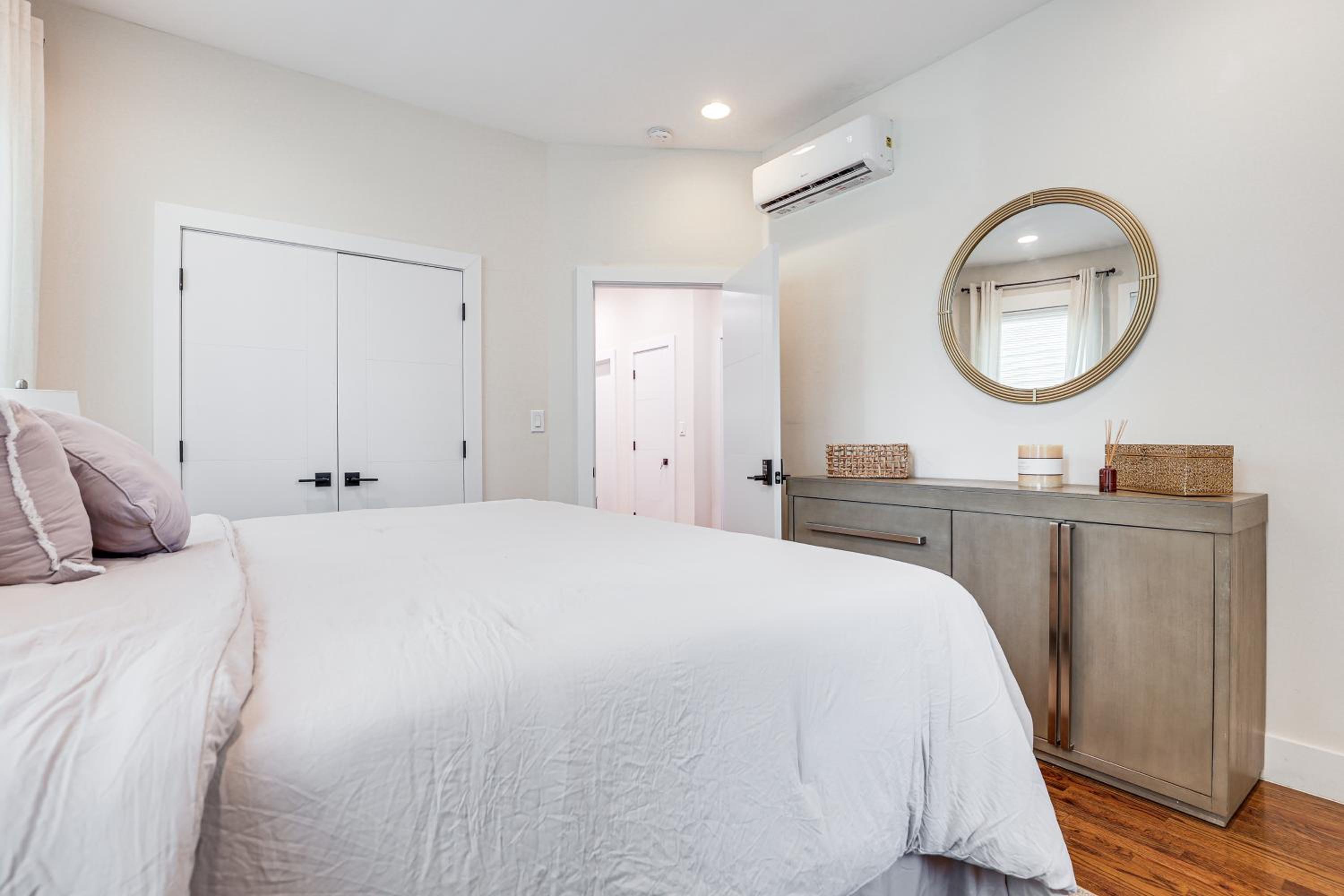 1 Mi to Metro-North! Commuters Apartment Near NYC