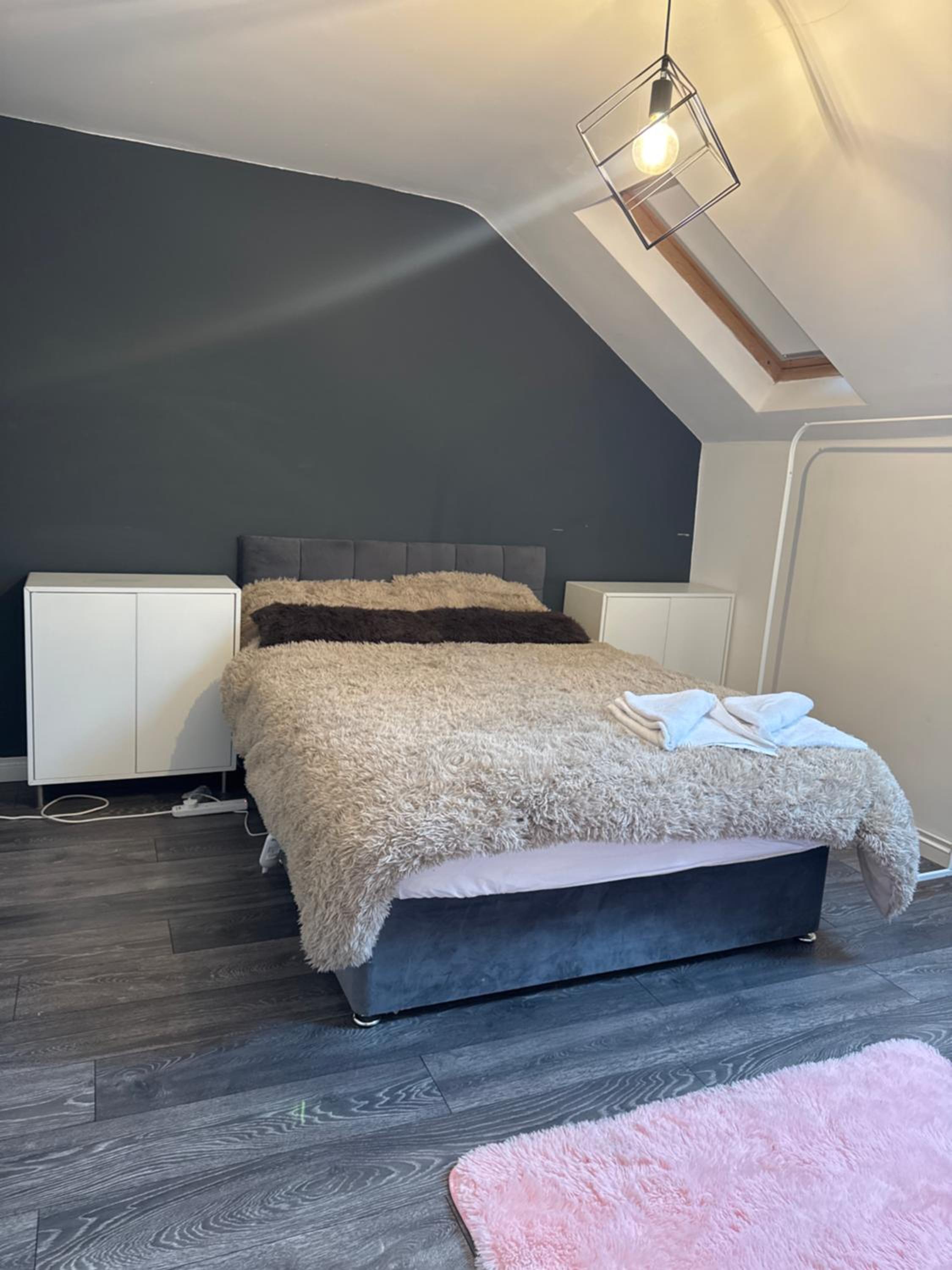 Cozy Room in Quiet Cul-de-Sac Near City Centre