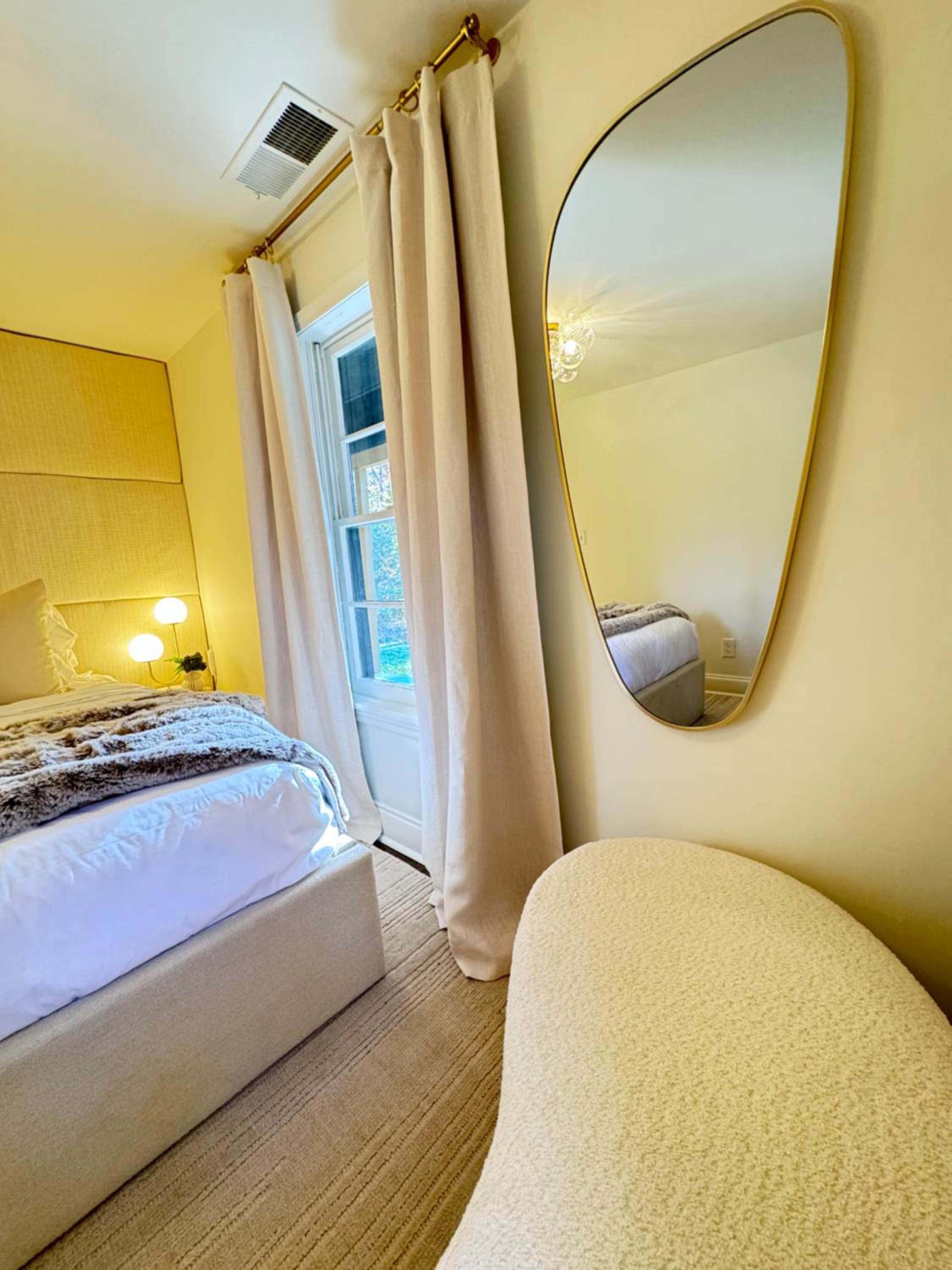 Boutique Farmhouse at Montaluce Winery-Weddings-Nature-Hiking-Fast WIFI-Easy Parking