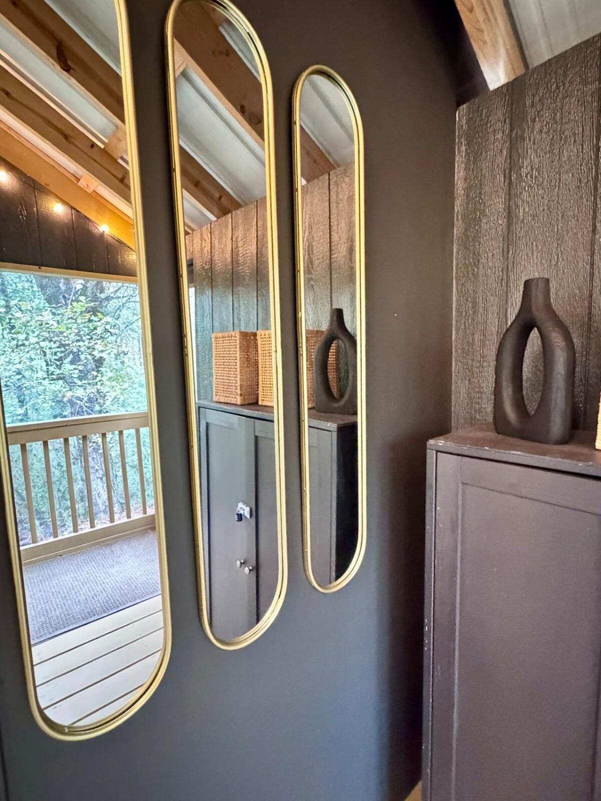 Boutique Farmhouse at Montaluce Winery-Weddings-Nature-Hiking-Fast WIFI-Easy Parking