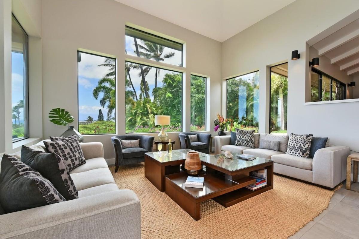 Hale Nui · HALE NUI Luxury Retreat 5BD w Private Pool Hot Tub