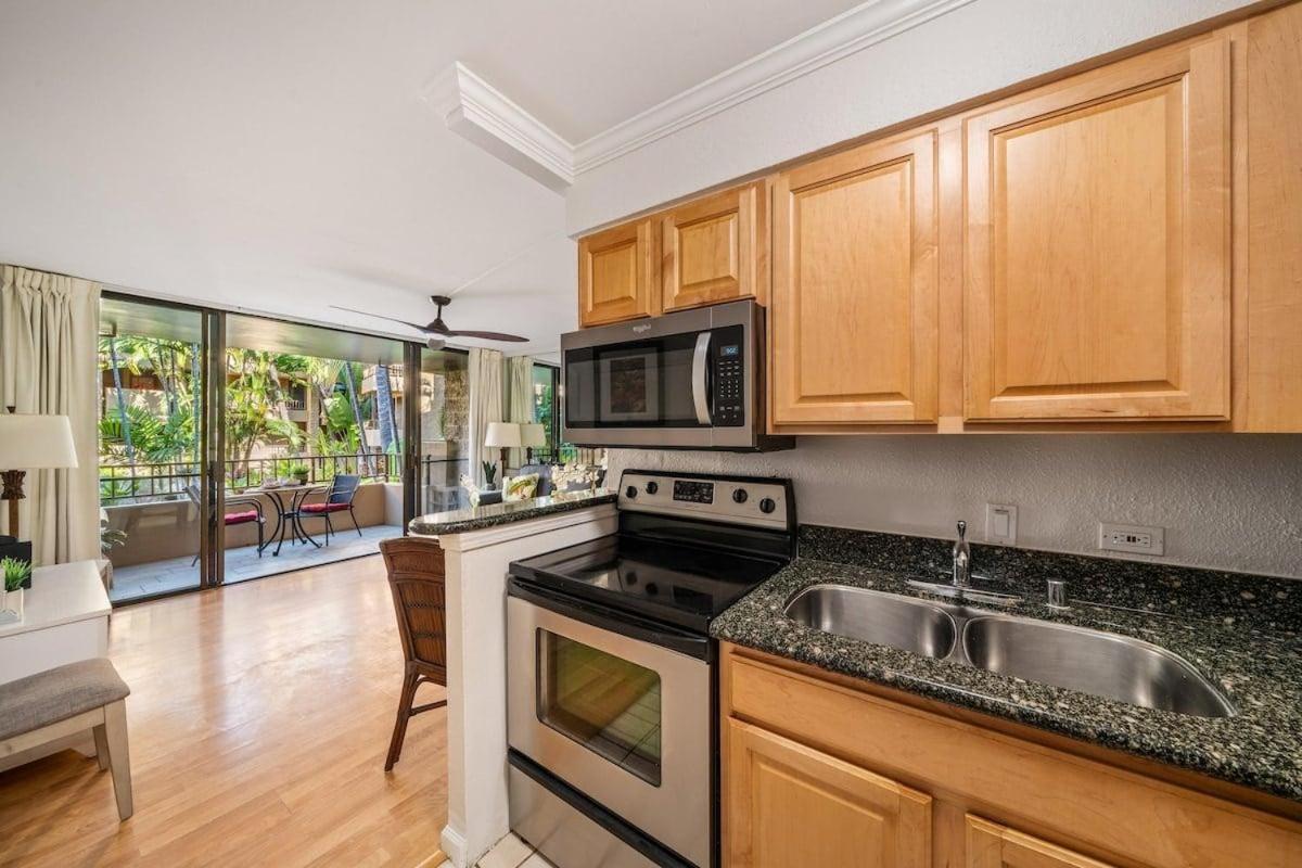 Paki Maui 217 · PM 217 Cozy 1BR Oceanfront Condo w Pool
