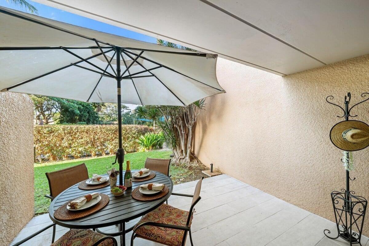 Maui Vista 1106 · MV 1106 Updated 1BD Condo Steps from Beach Poo