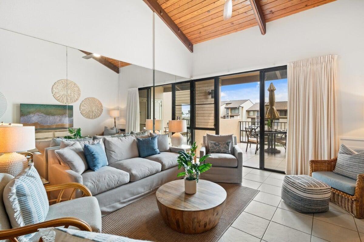 Kamaole Sands 8409 · KAS 8409 Ocean Views from this Freshly Upda