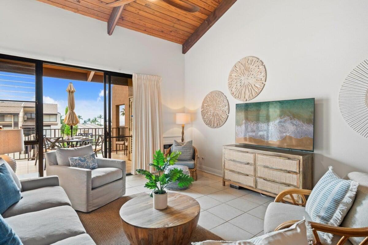 Kamaole Sands 8409 · KAS 8409 Ocean Views from this Freshly Upda