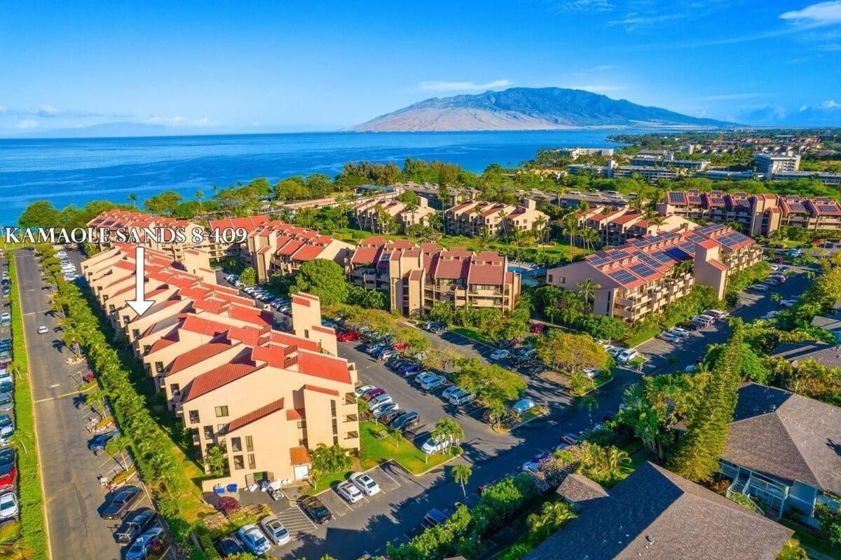 Kamaole Sands 8409 · KAS 8409 Ocean Views from this Freshly Upda