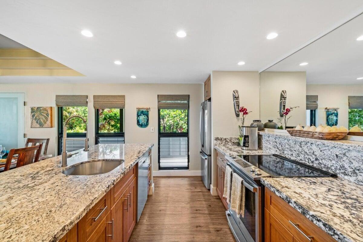 Kahana Village 36 · KHV 36 Oceanfront 3BD Kahana Condo, Beach &