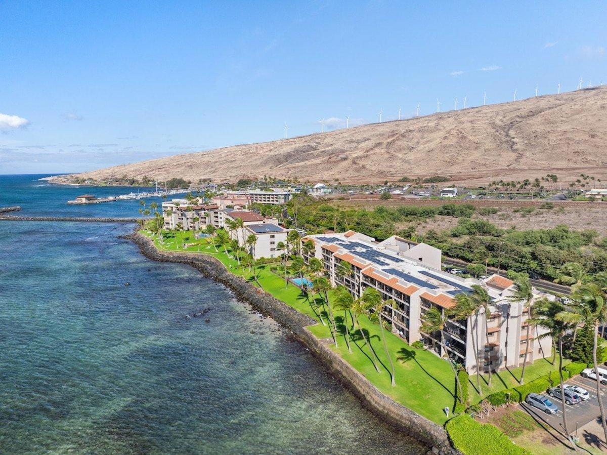 Lauloa 403 · LOA 403 Fully Remodeled Direct Oceanfront 2BD