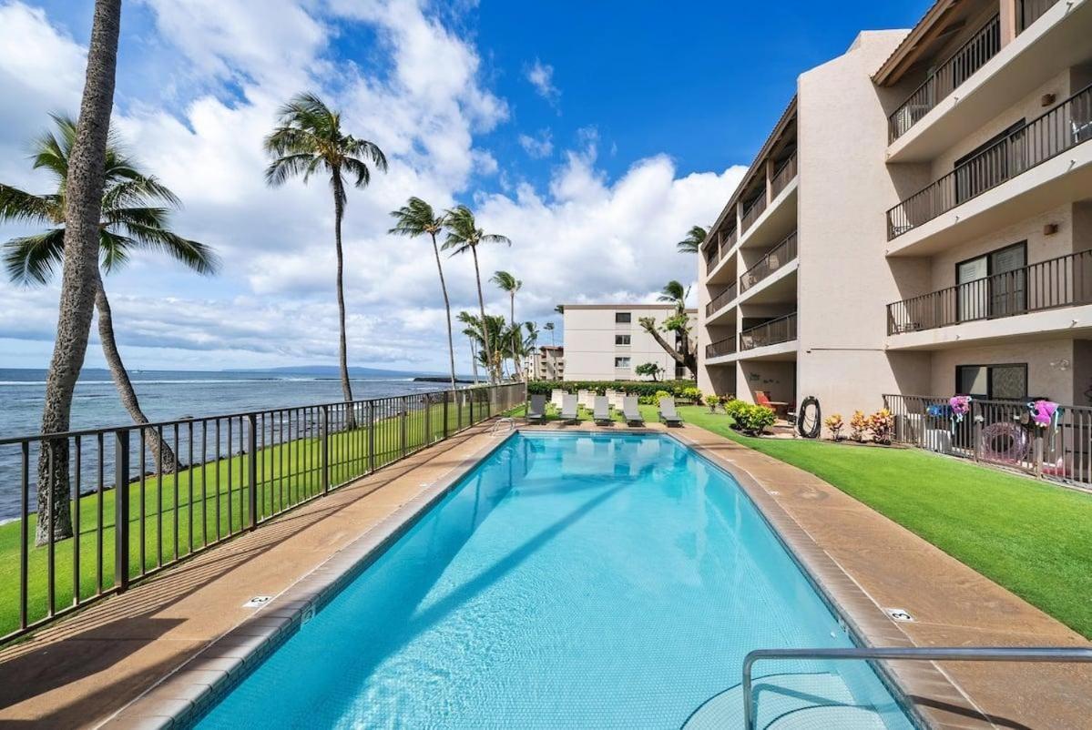 Lauloa 403 · LOA 403 Fully Remodeled Direct Oceanfront 2BD