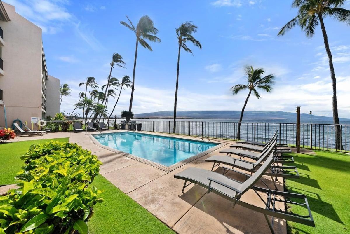 Lauloa 403 · LOA 403 Fully Remodeled Direct Oceanfront 2BD