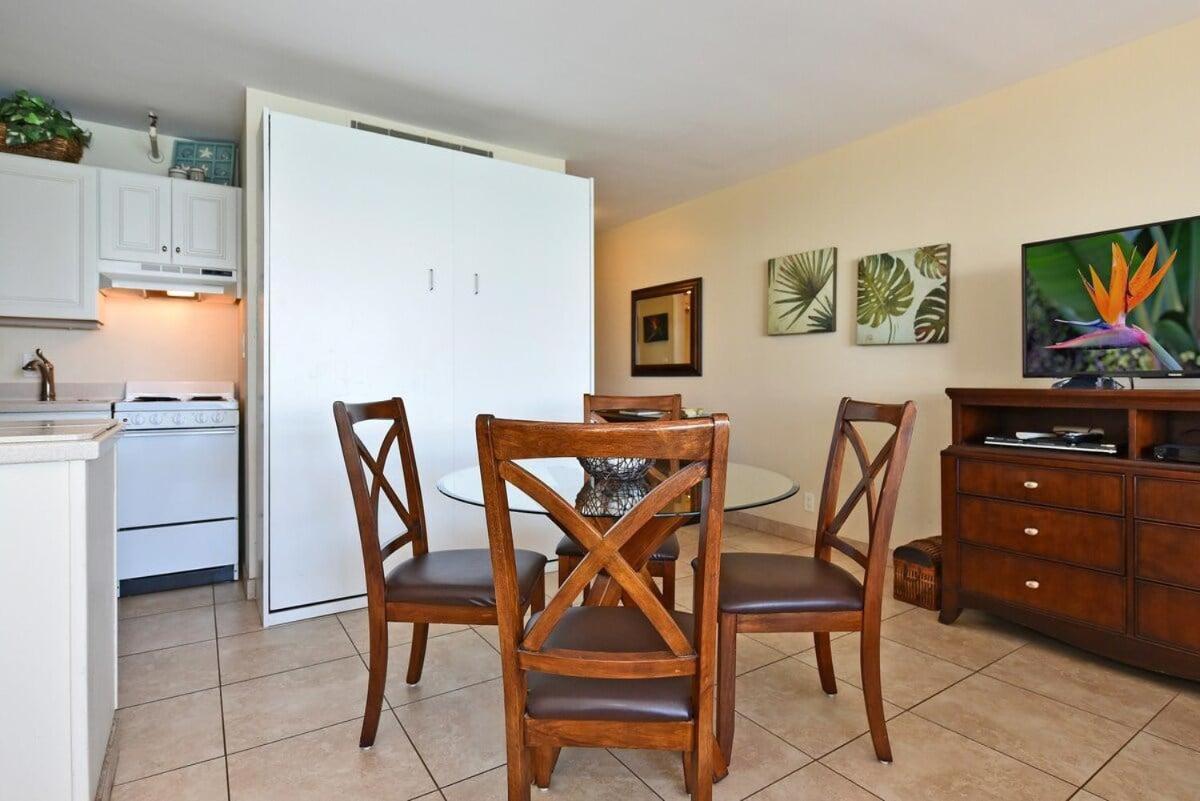 Valley Isle 407 · VI 407 BeachFront Studio w Pool
