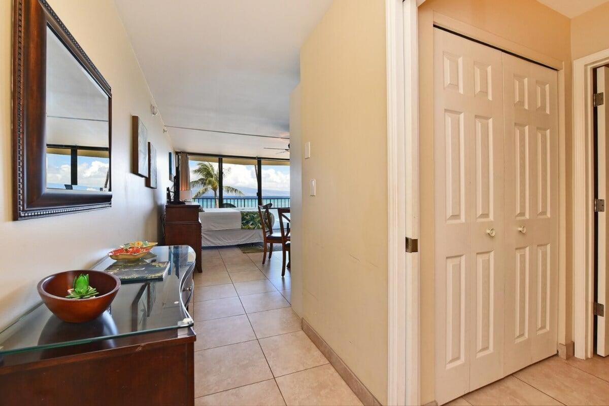 Valley Isle 407 · VI 407 BeachFront Studio w Pool