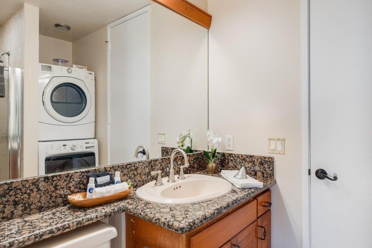 Kahana Outrigger 3A2 · KHO 3A2 Updated OceanFront 3BD wPool AC O