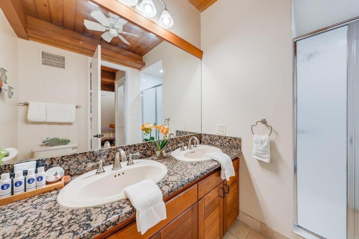 Kahana Outrigger 3A2 · KHO 3A2 Updated OceanFront 3BD wPool AC O