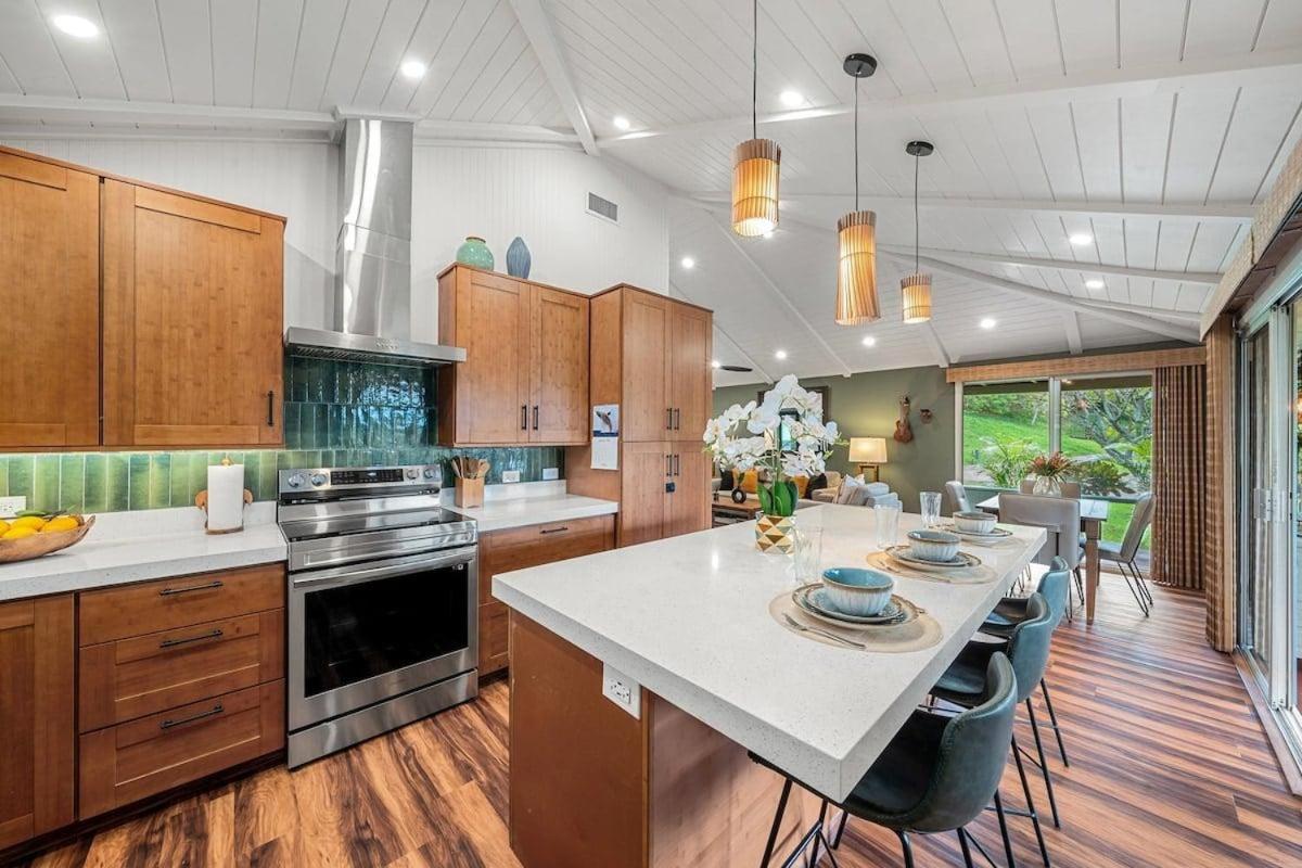 International Colony Club 28 · ICC 28 Remodeled 2BD Cottage in K