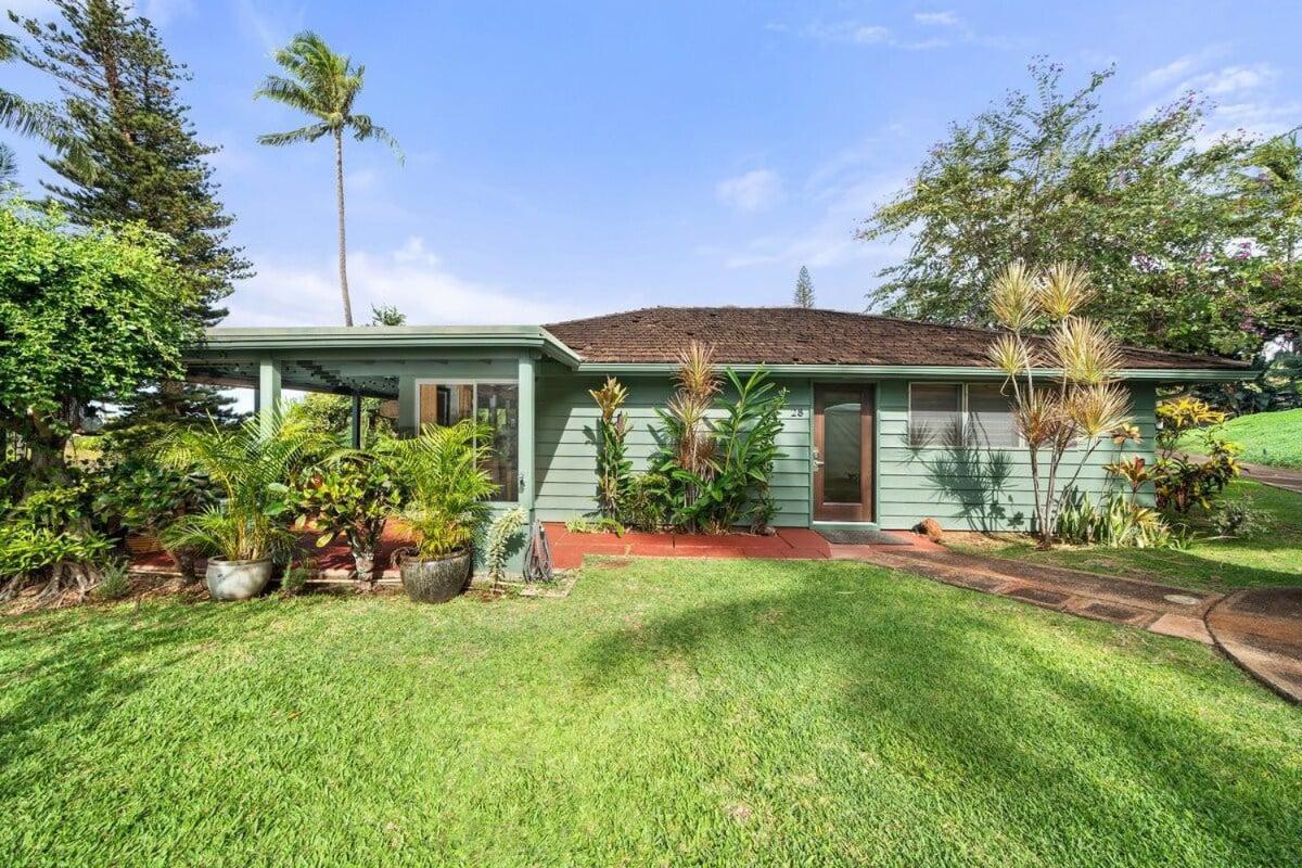 International Colony Club 28 · ICC 28 Remodeled 2BD Cottage in K