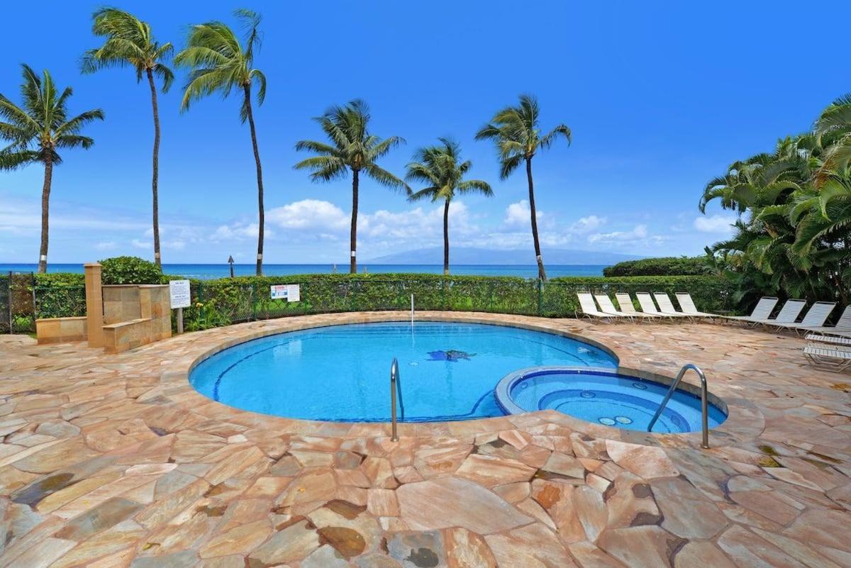 Paki Maui 301 · Direct Oceanfront Views Remodeled 2BD Condo
