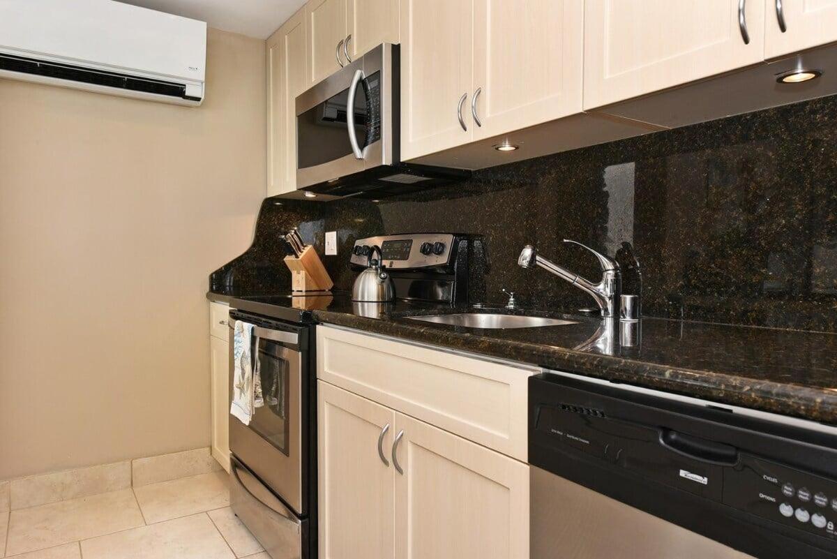 Papakea L108 · PK L108 Remodeled OceanFront 1BD