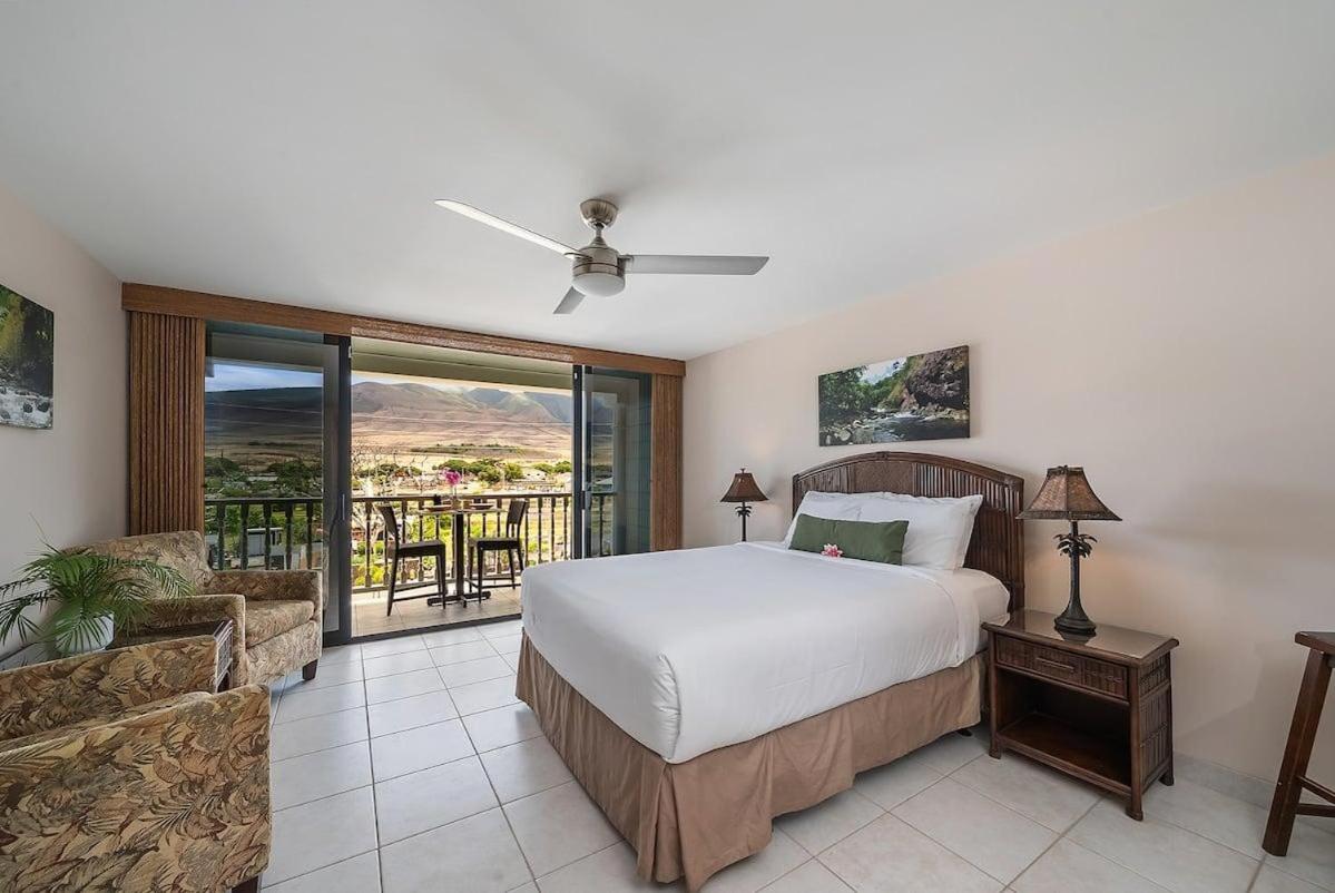 Lahaina Shores 306 · LS 306 Dream Maui Studio by the Beach Pool