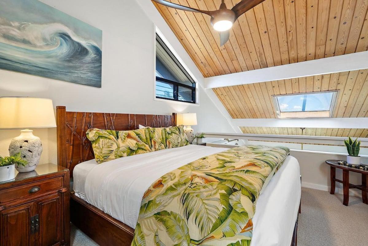 Kahana Village 32 · KHV 32 Direct Oceanfront Views Remodeled 2BD