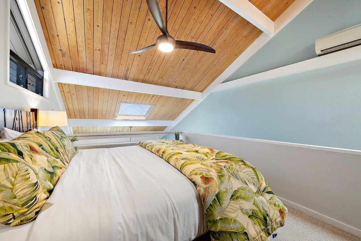 Kahana Village 32 · KHV 32 Direct Oceanfront Views Remodeled 2BD