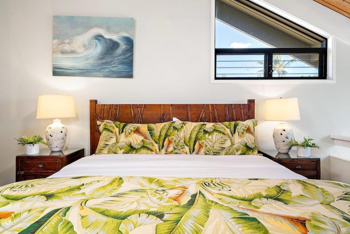 Kahana Village 32 · KHV 32 Direct Oceanfront Views Remodeled 2BD