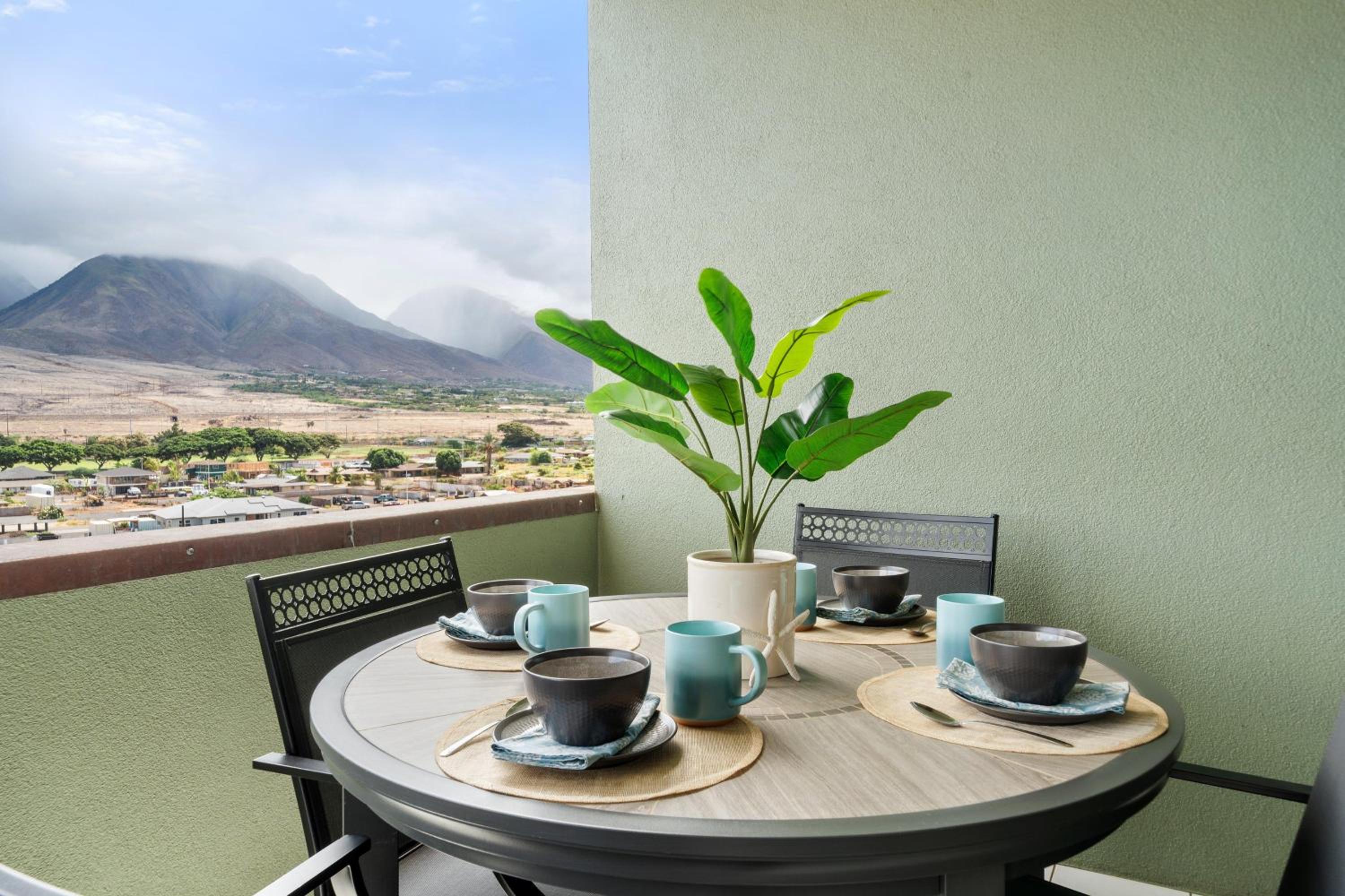 Lahaina Shores PH4 · LS PH4 Breathtaking Panoramic Mountain View