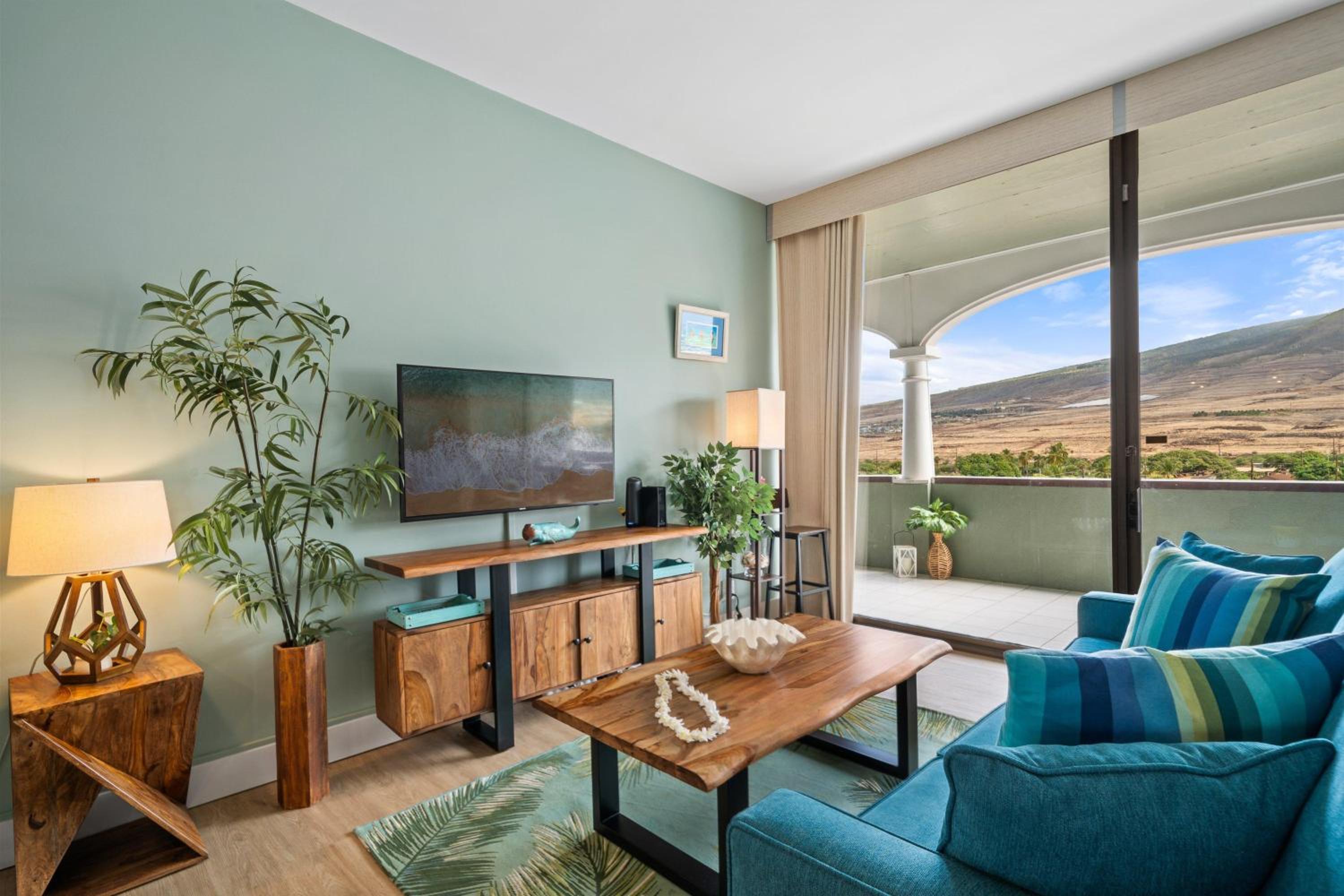 Lahaina Shores PH4 · LS PH4 Breathtaking Panoramic Mountain View