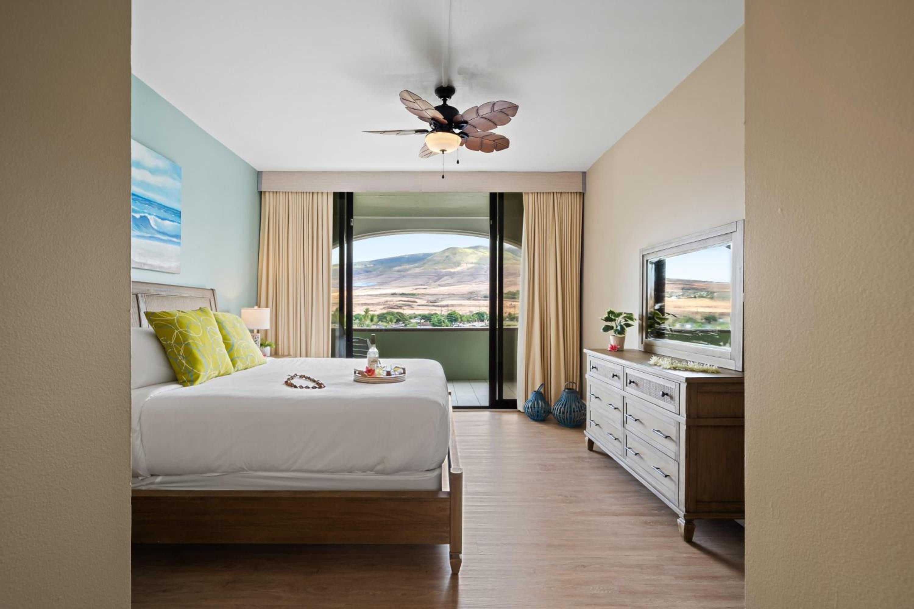 Lahaina Shores PH4 · LS PH4 Breathtaking Panoramic Mountain View