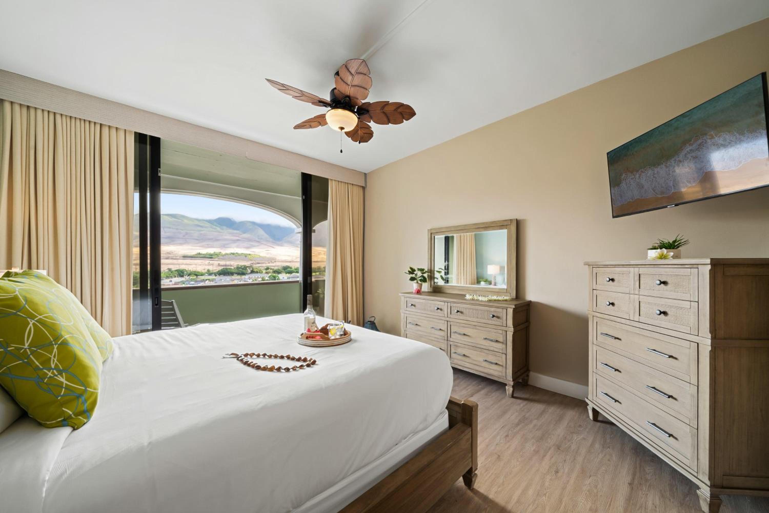 Lahaina Shores PH4 · LS PH4 Breathtaking Panoramic Mountain View