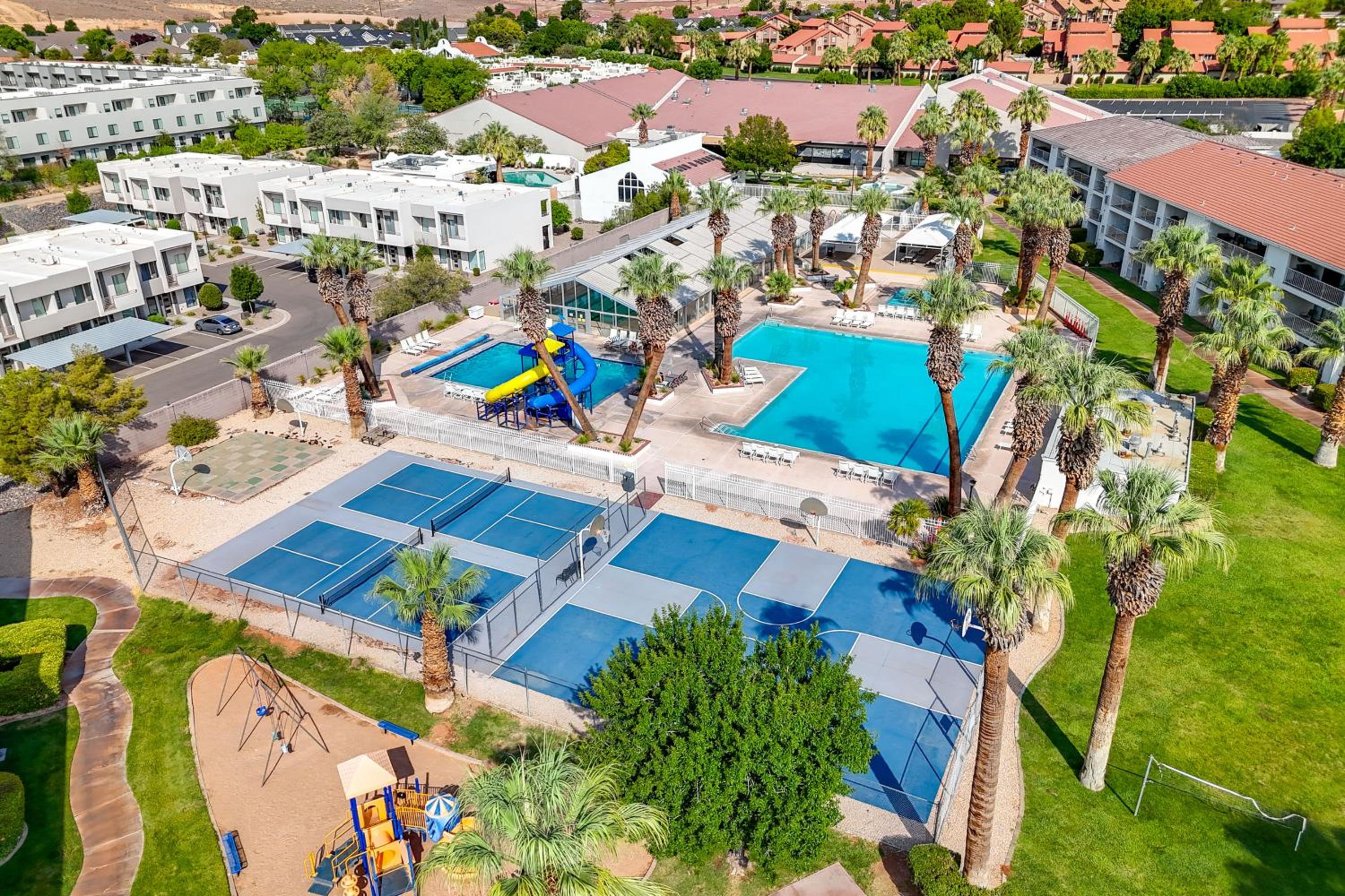 Resort Perks and Family Fun! St George Retreat