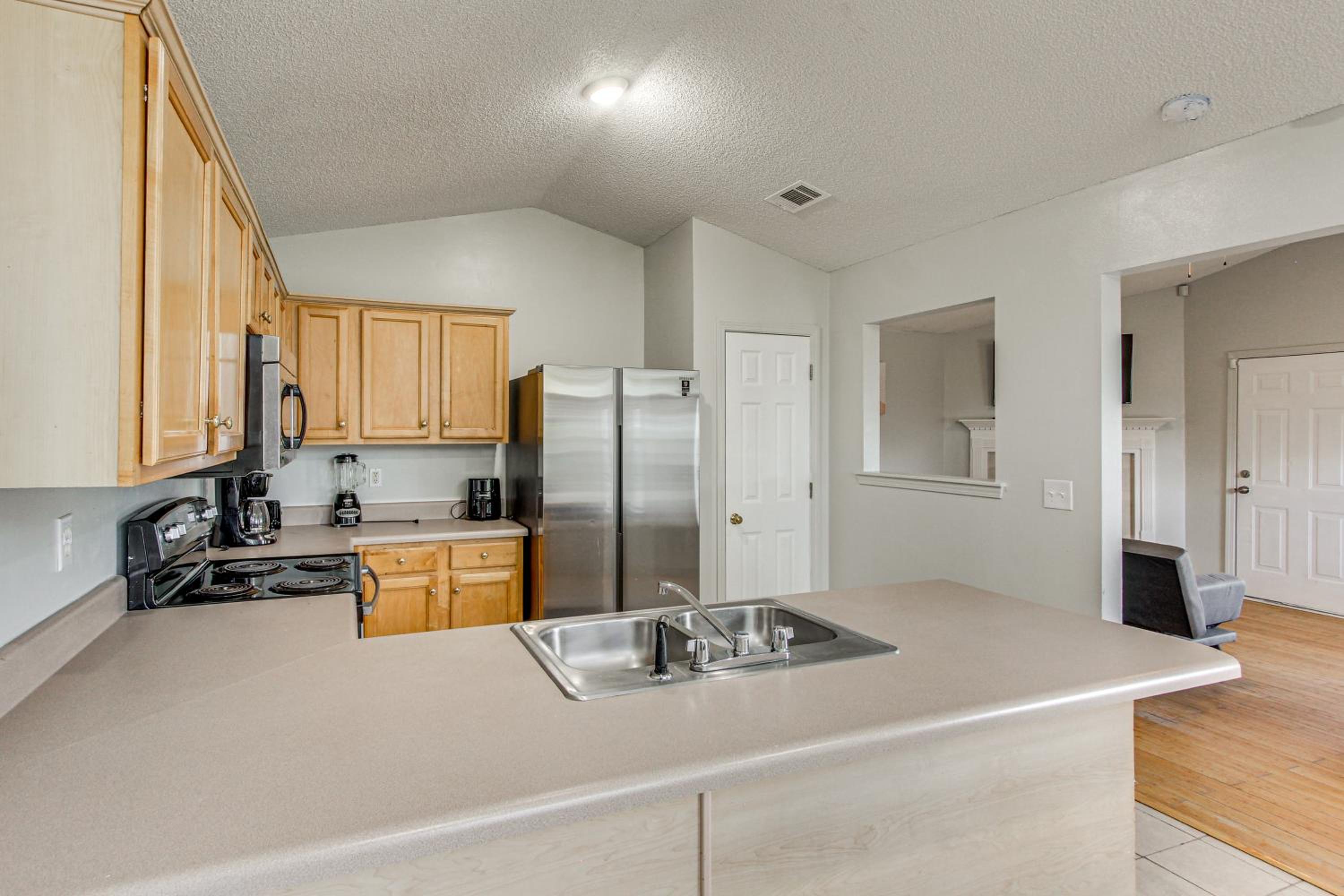 Explore Gulfport Beaches Family Home with Yard