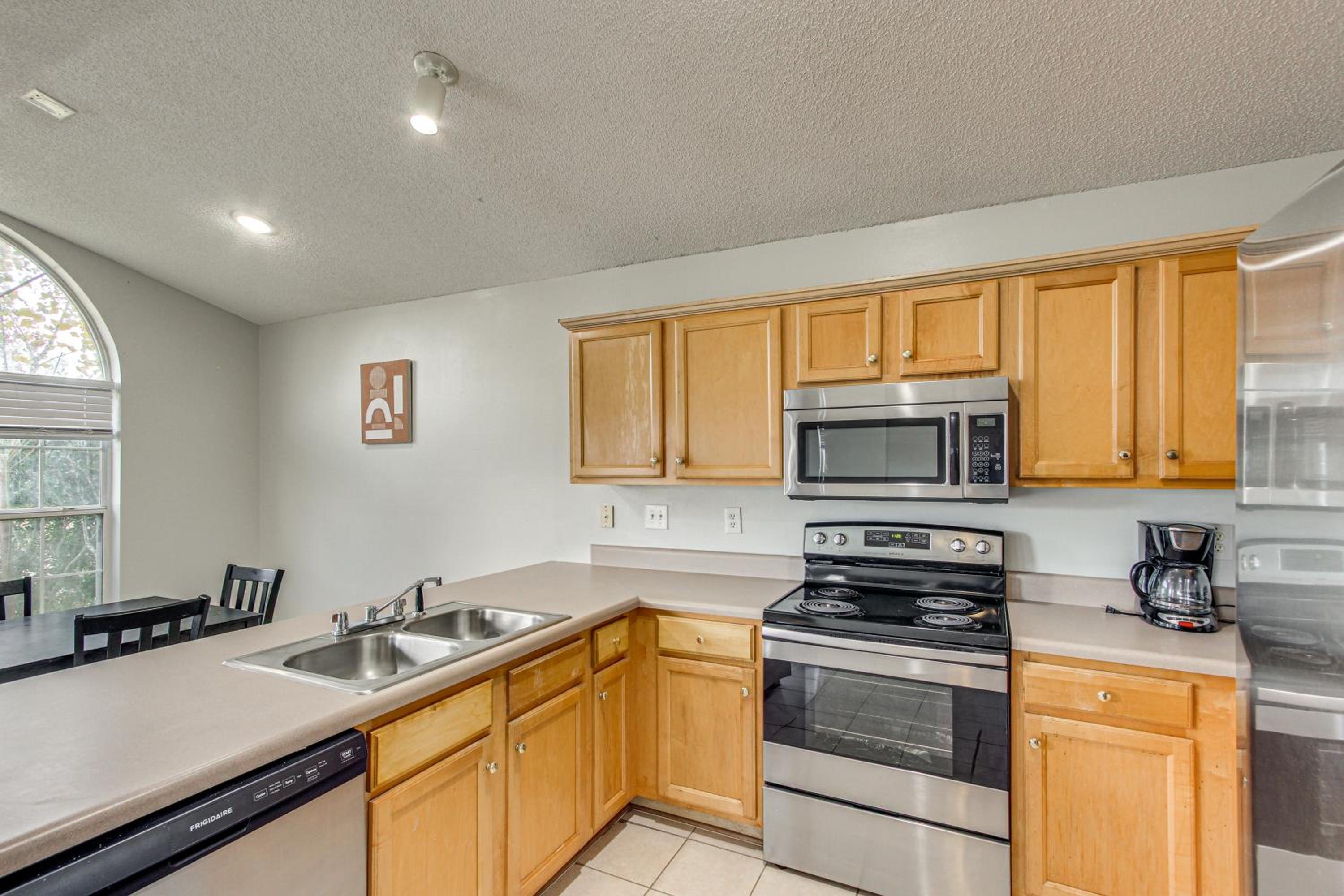Explore Gulfport Beaches Family Home with Yard