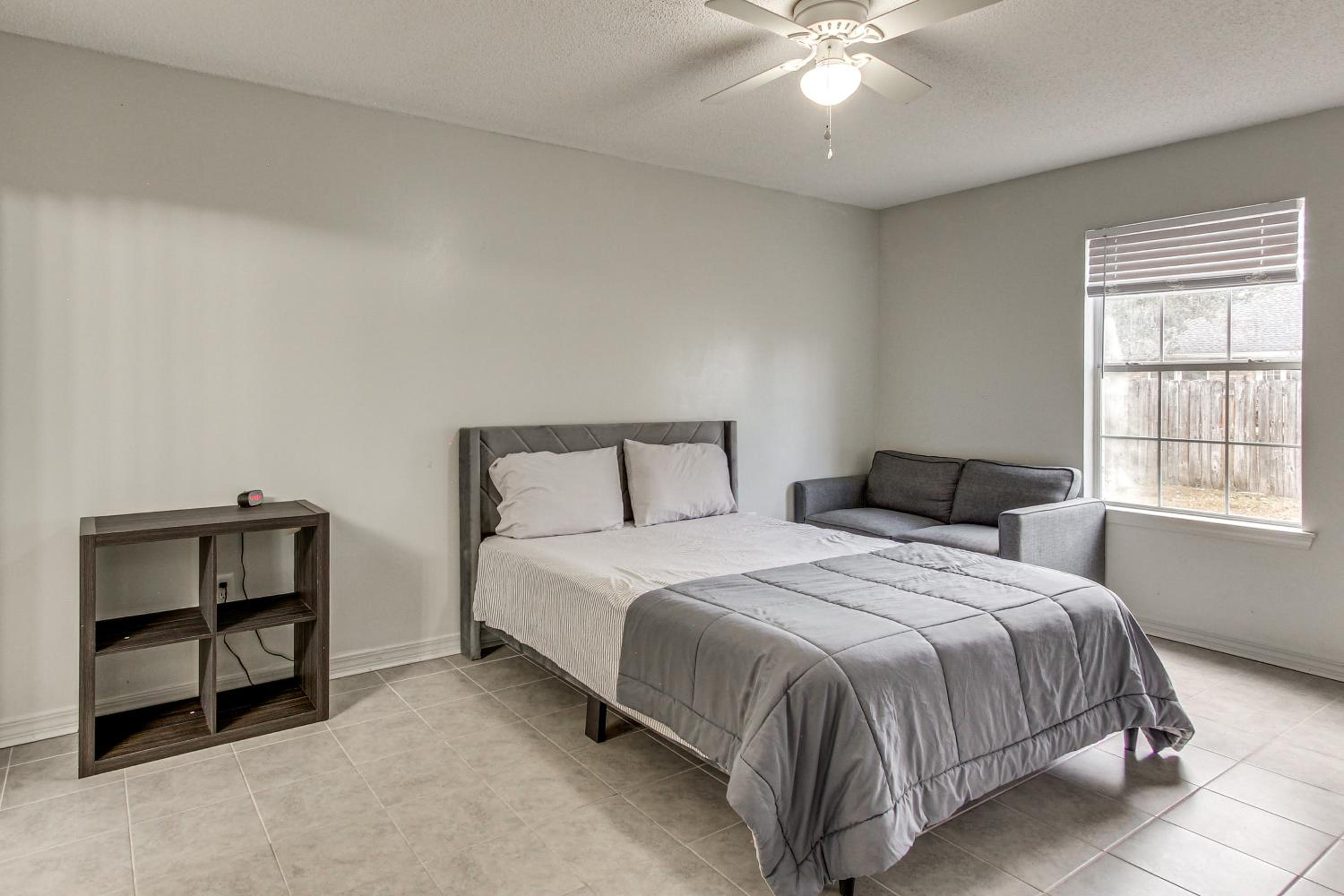 Explore Gulfport Beaches Family Home with Yard