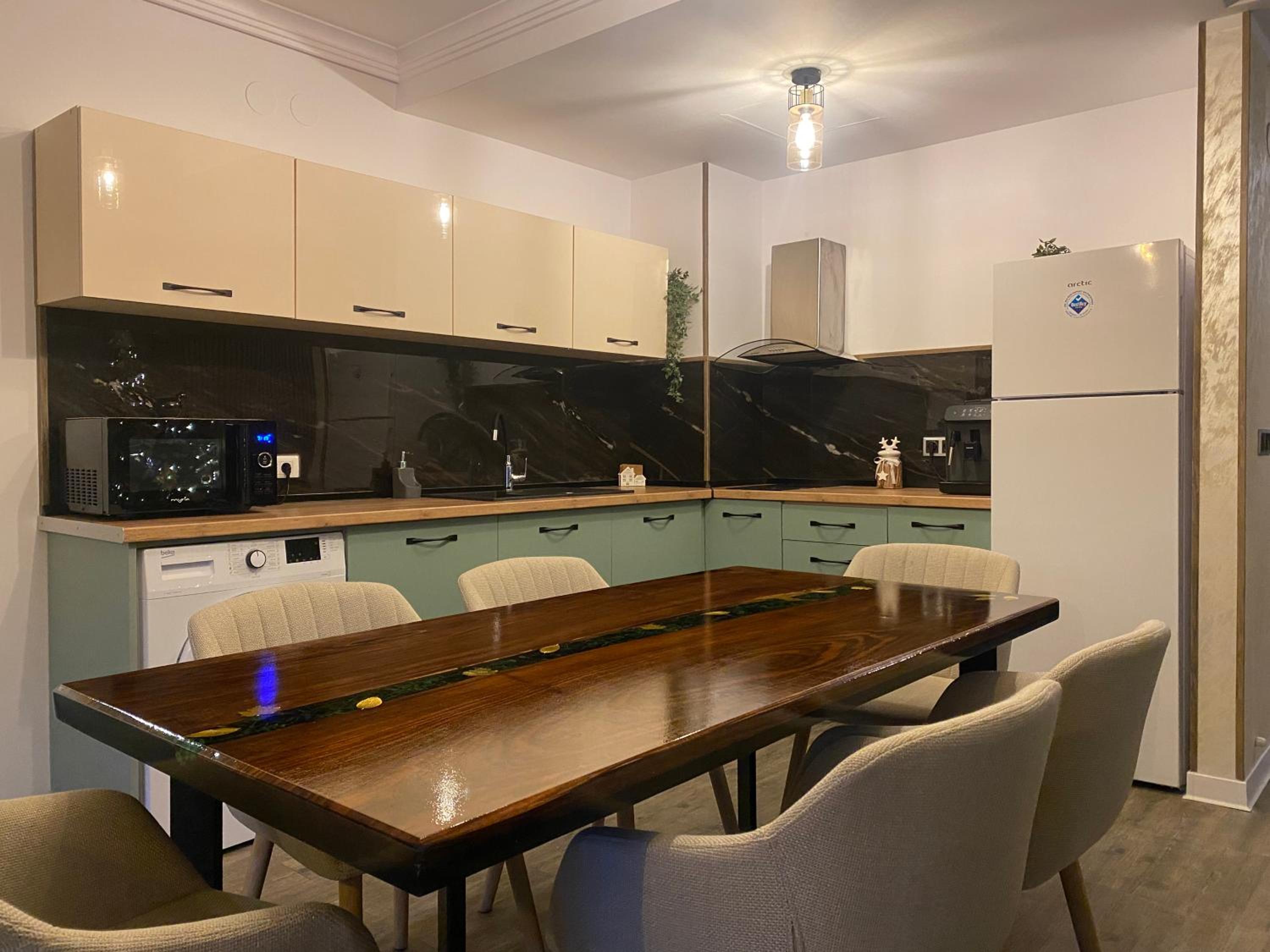 Fabulous Views Silver Mountain 3 Rooms Apartment